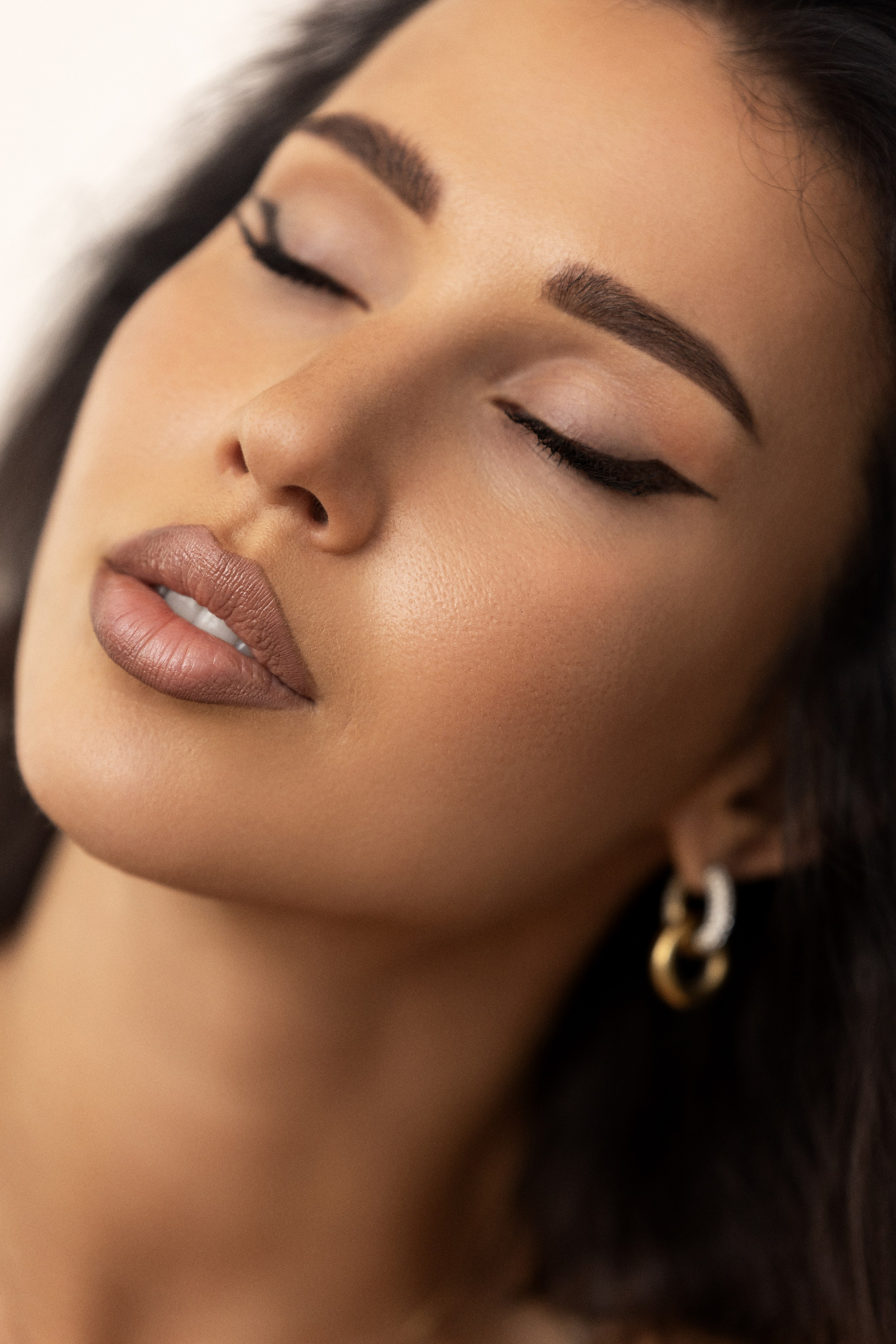 Ксения @starkosha студия @dvenadzat_studio. Портретный Студийный и уличный фотограф Москва. Индивидуальные, Семейные, Беременность, Будуар, Каталог, контент съемки для блога и бизнеса