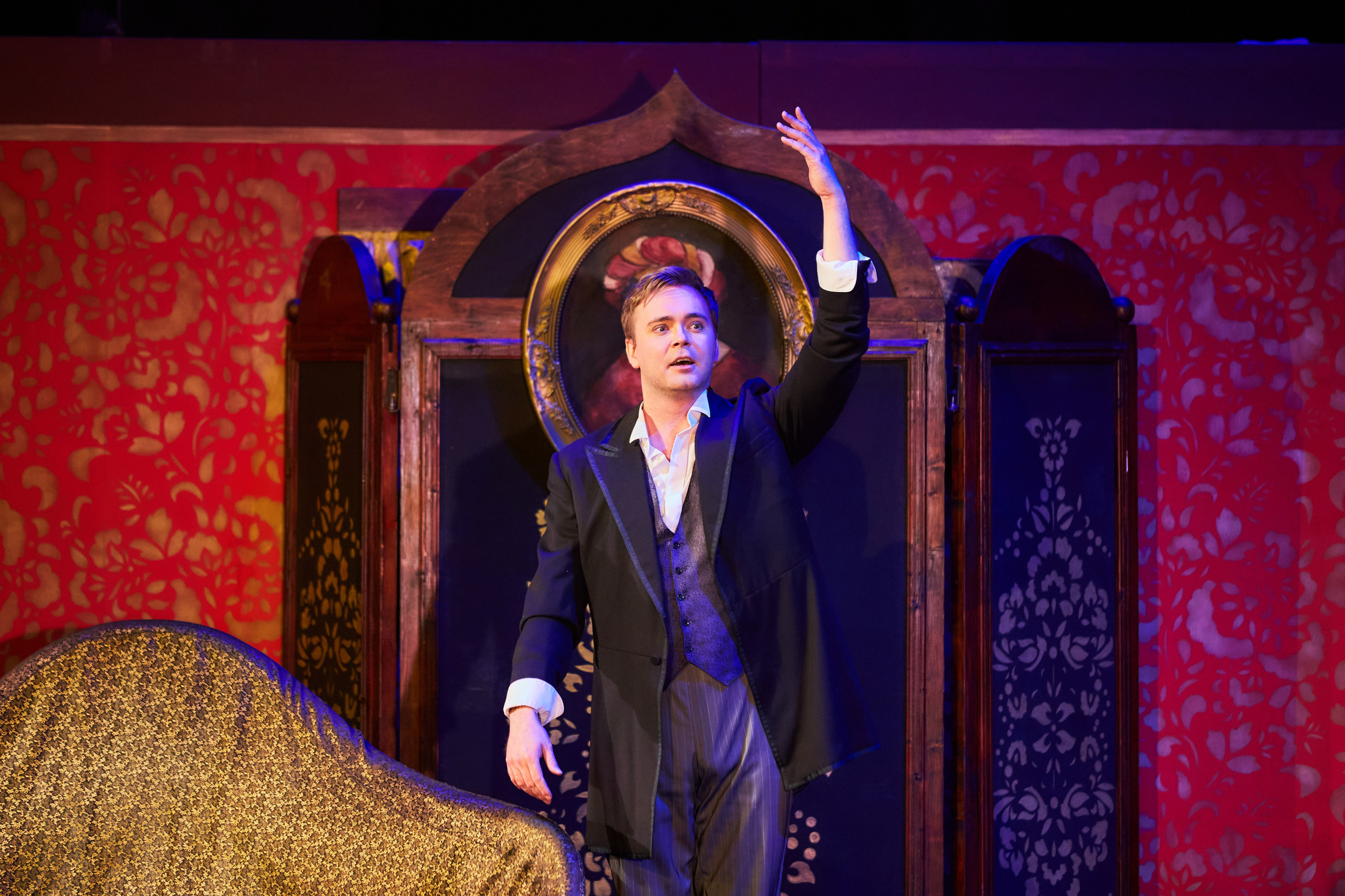 Спектакль «Не все коту масленица», МХАТ им. Горького. Даниил Гузиенко — репортажный фотограф в Туле