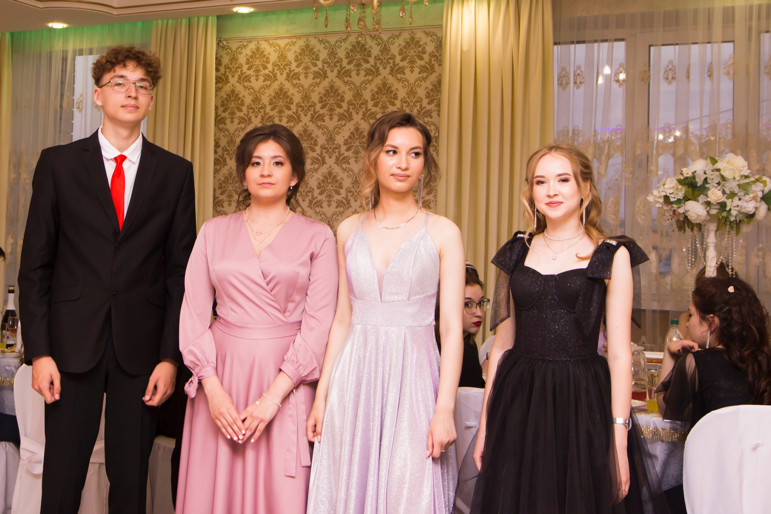 Вручение аттестатов. Семейный и детский фотограф