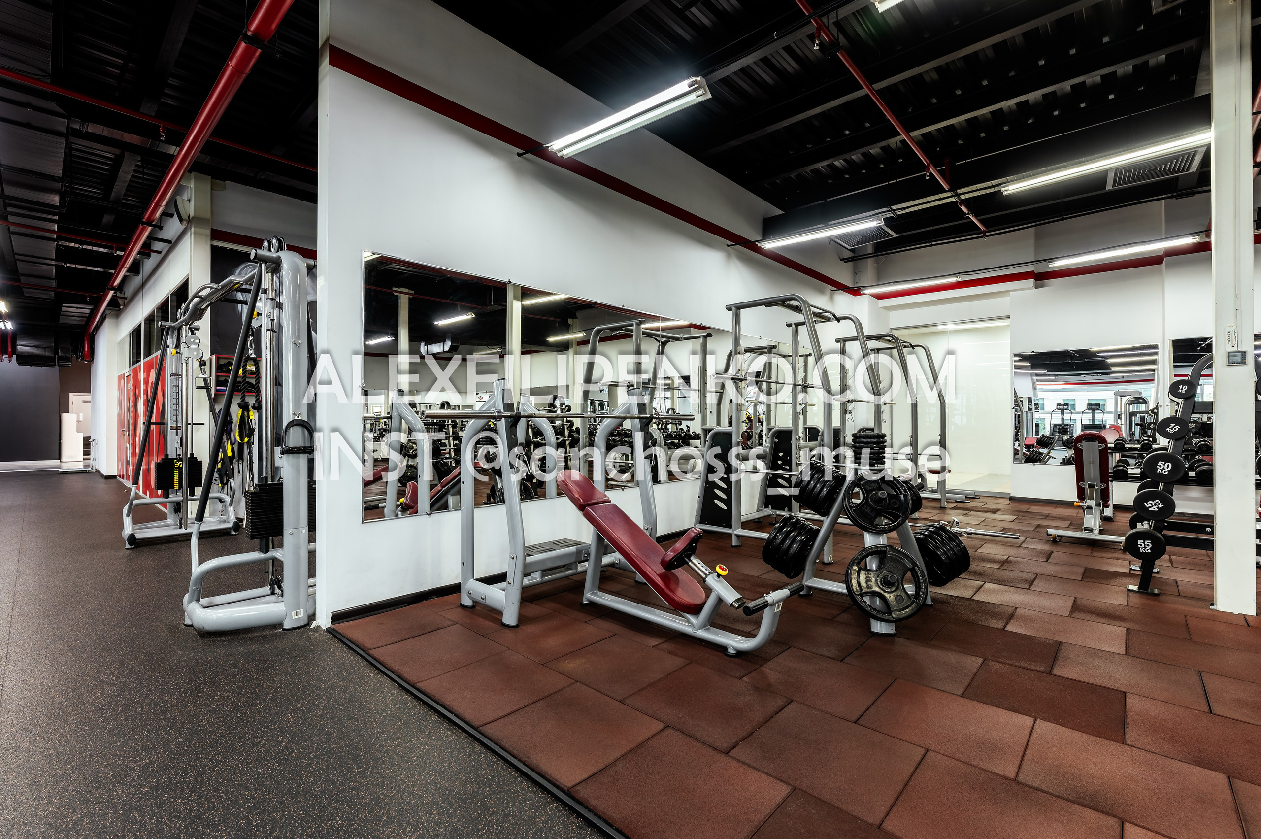 WORKOUT Достык 18. Фотограф интерьера недвижимости и архитектуры в Астане