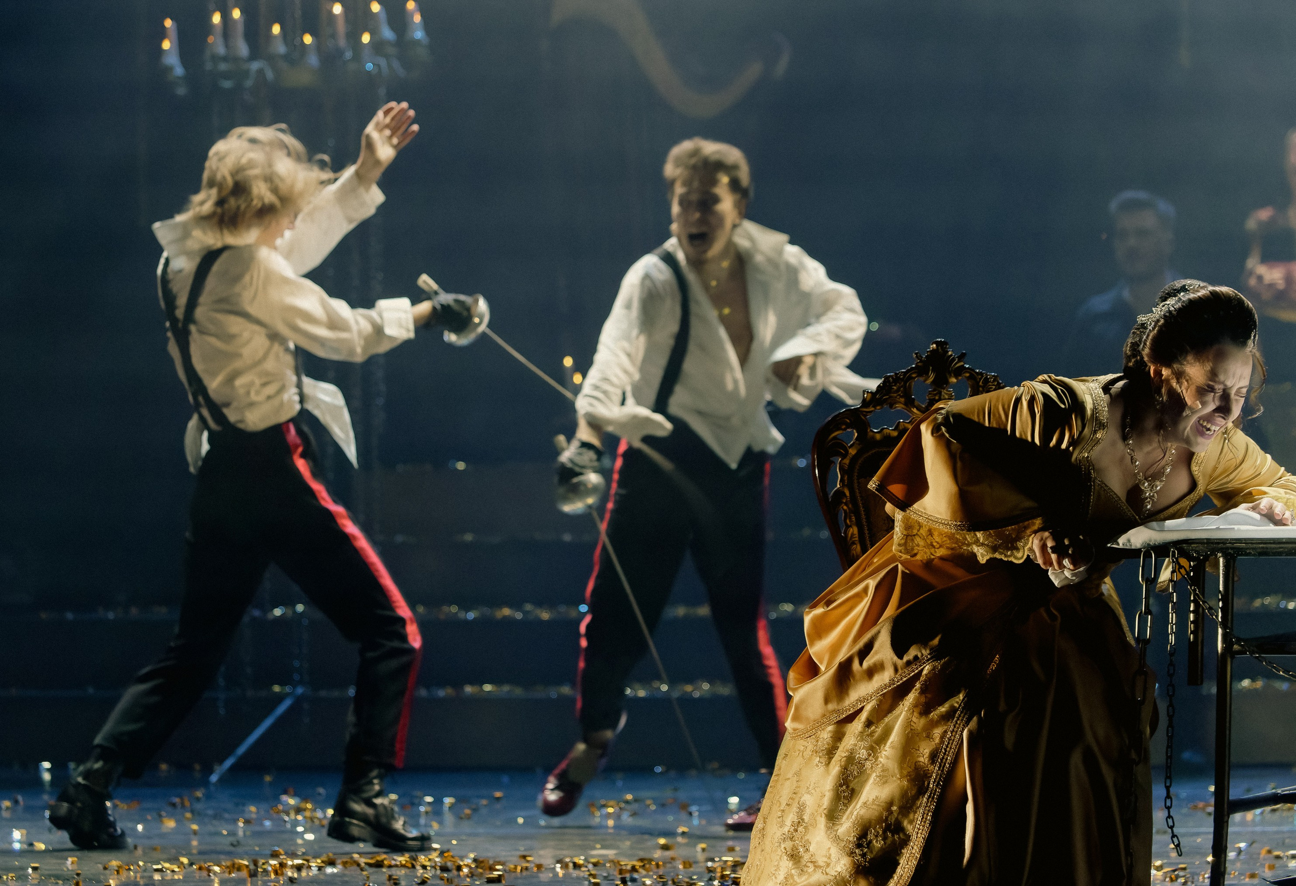 Опасные связи_Чехов-центр. Фотограф. г. Южно-Сахалинск. Олег Толстов