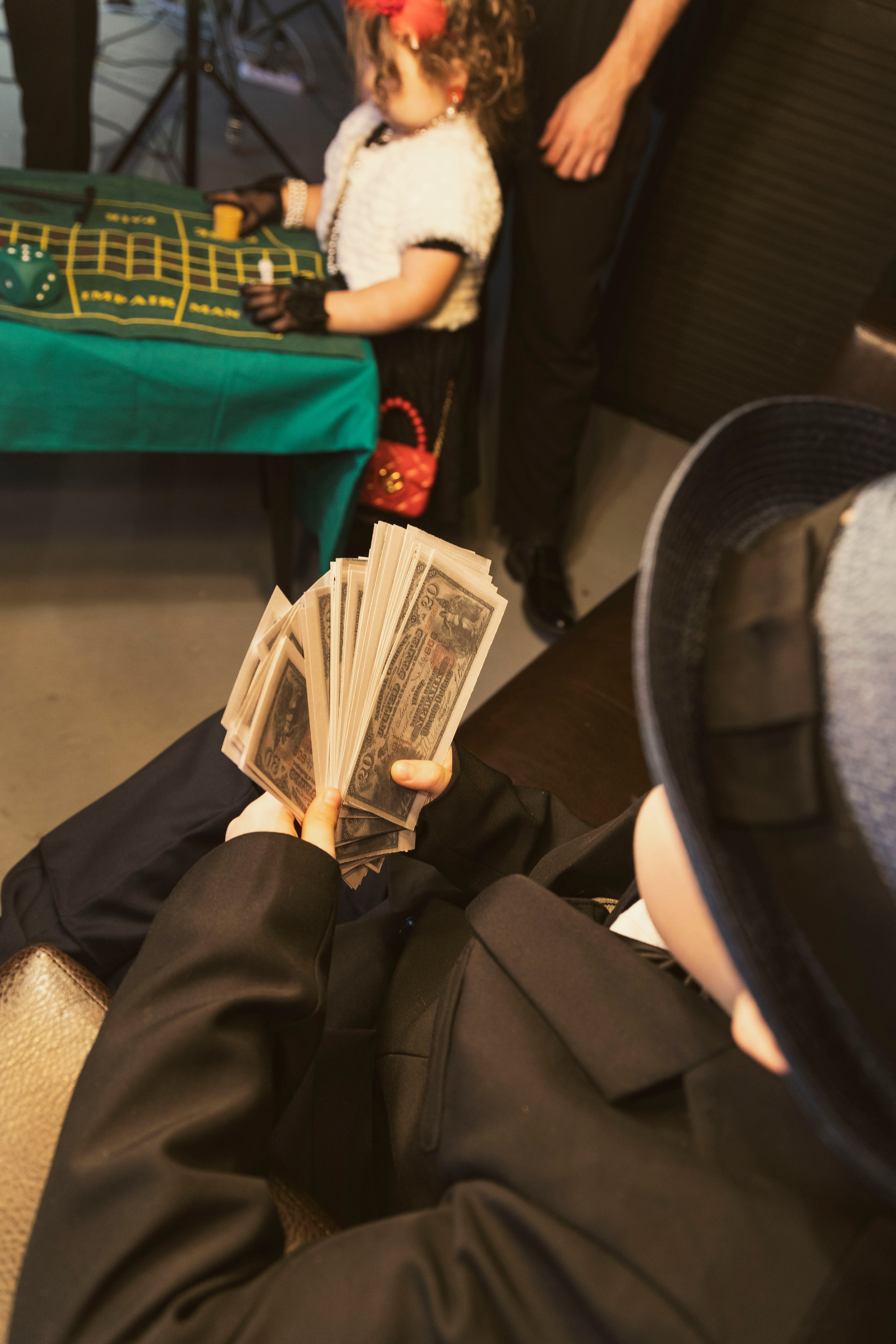 Семья Волковых. Фотограф для маркетплейсов, фотоуслуги в Жуковском Татьяна Марсуверских