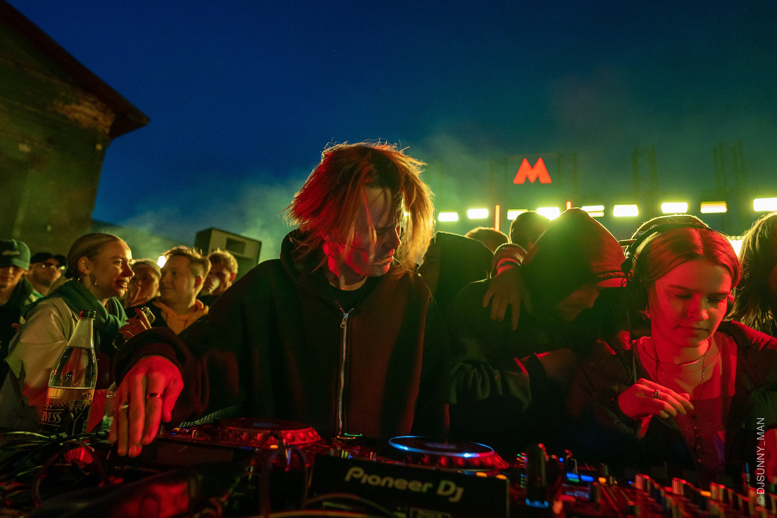 Metro Gorkovskaya. Sunnyman