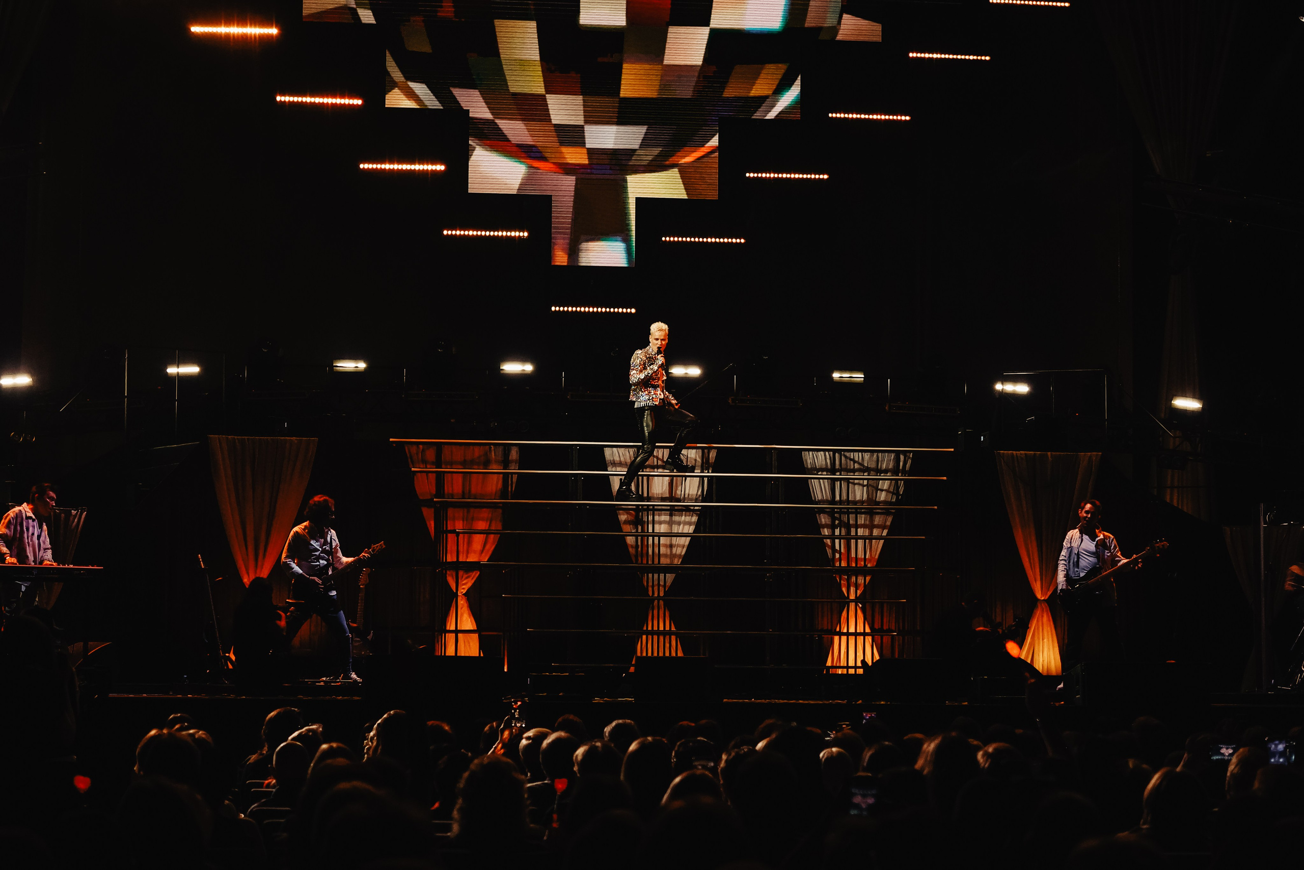 ШАМАН-ОНА МОЯ! @LIVE ARENA