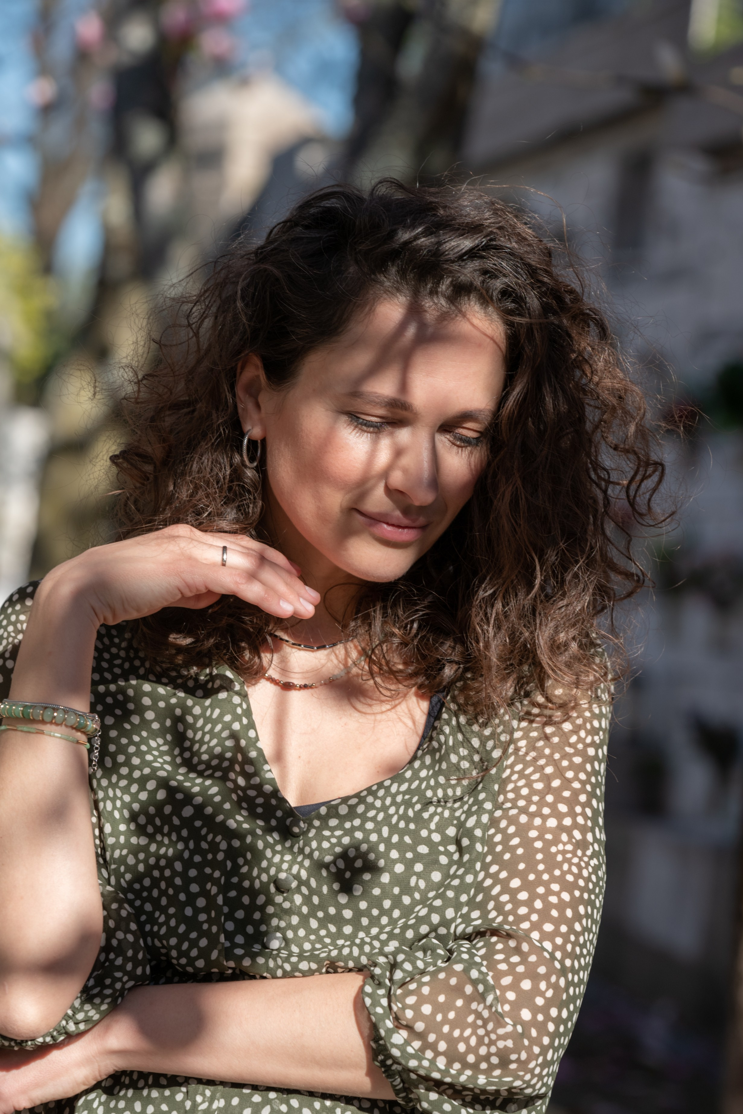 MARIA with Magnolias. Anastasiia Antoniuk portrait, family and couple photographer, Portugal