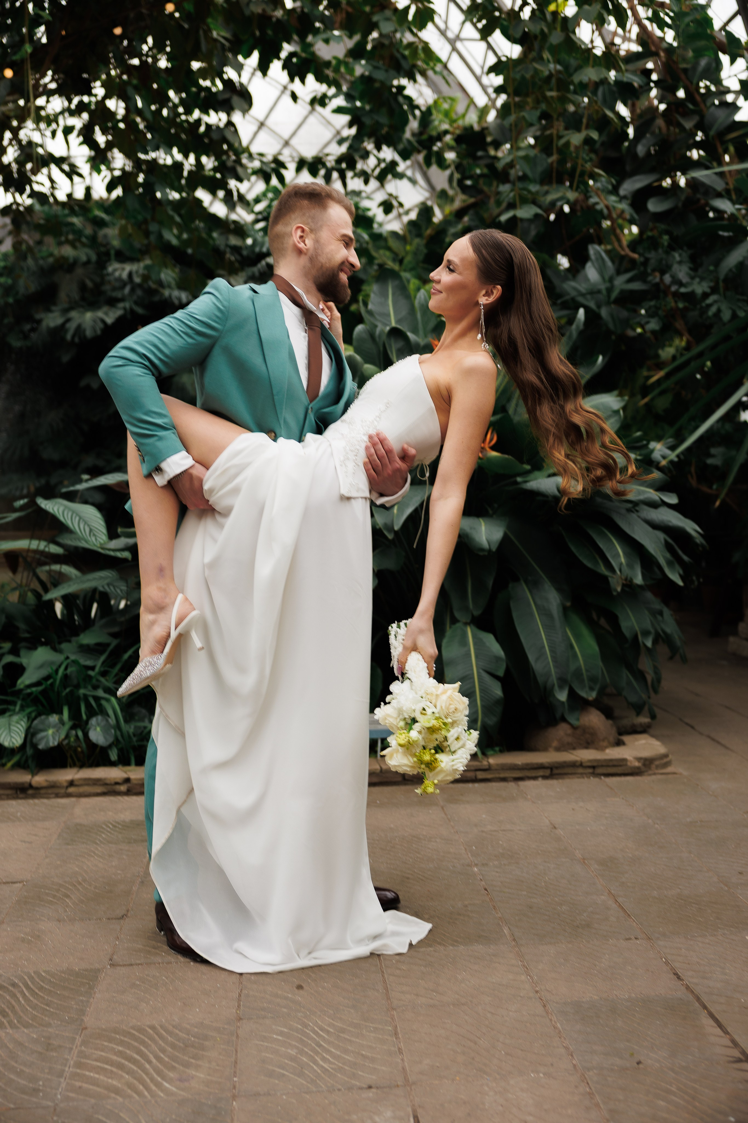 Свадебная прогулка в оранжерее. Питер. Свадебный и семейный фотограф в Москве Красинская Мария