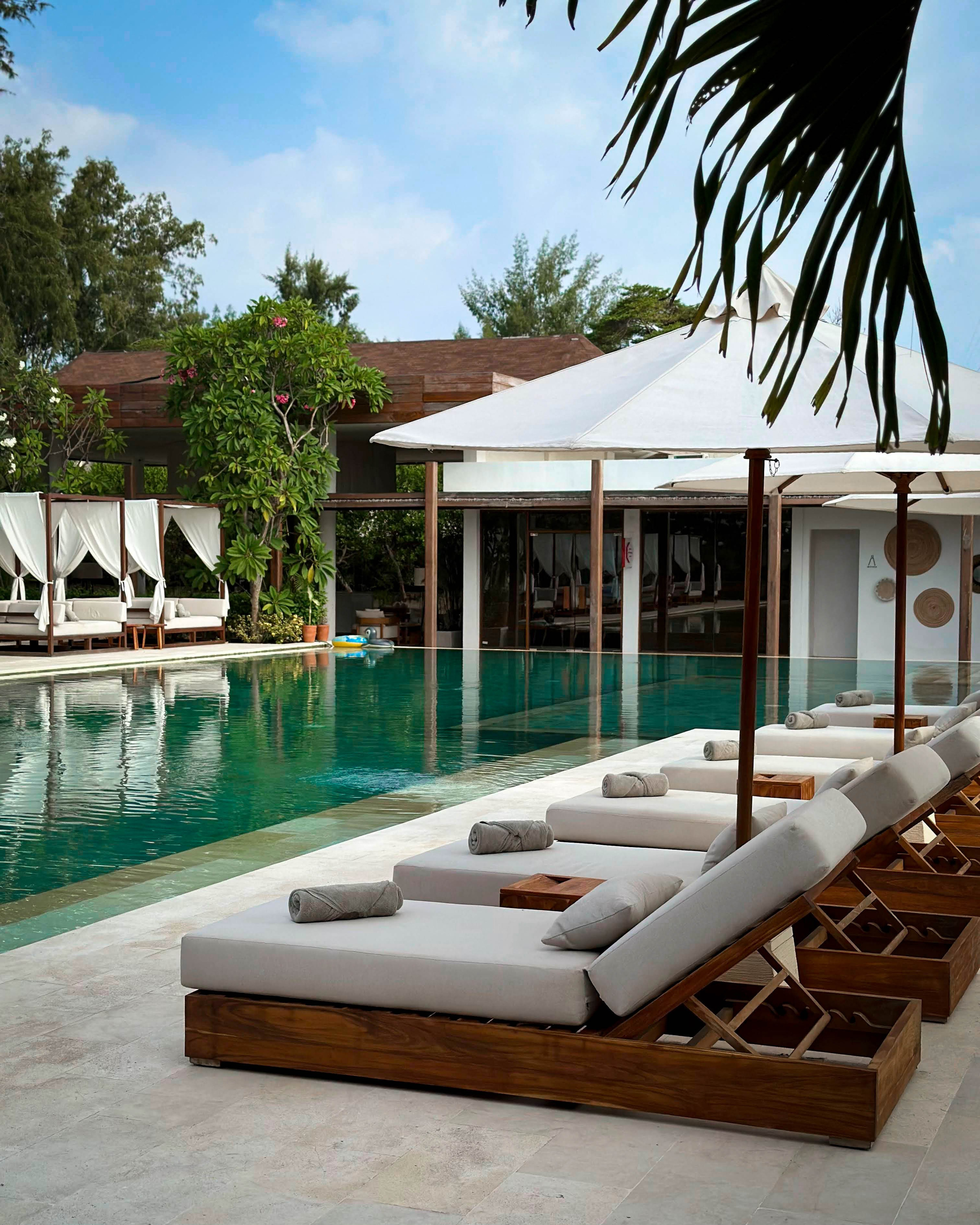 Cocana Resort, Gili, Indonesia. Alina and Vlad — hotel & brand content creators