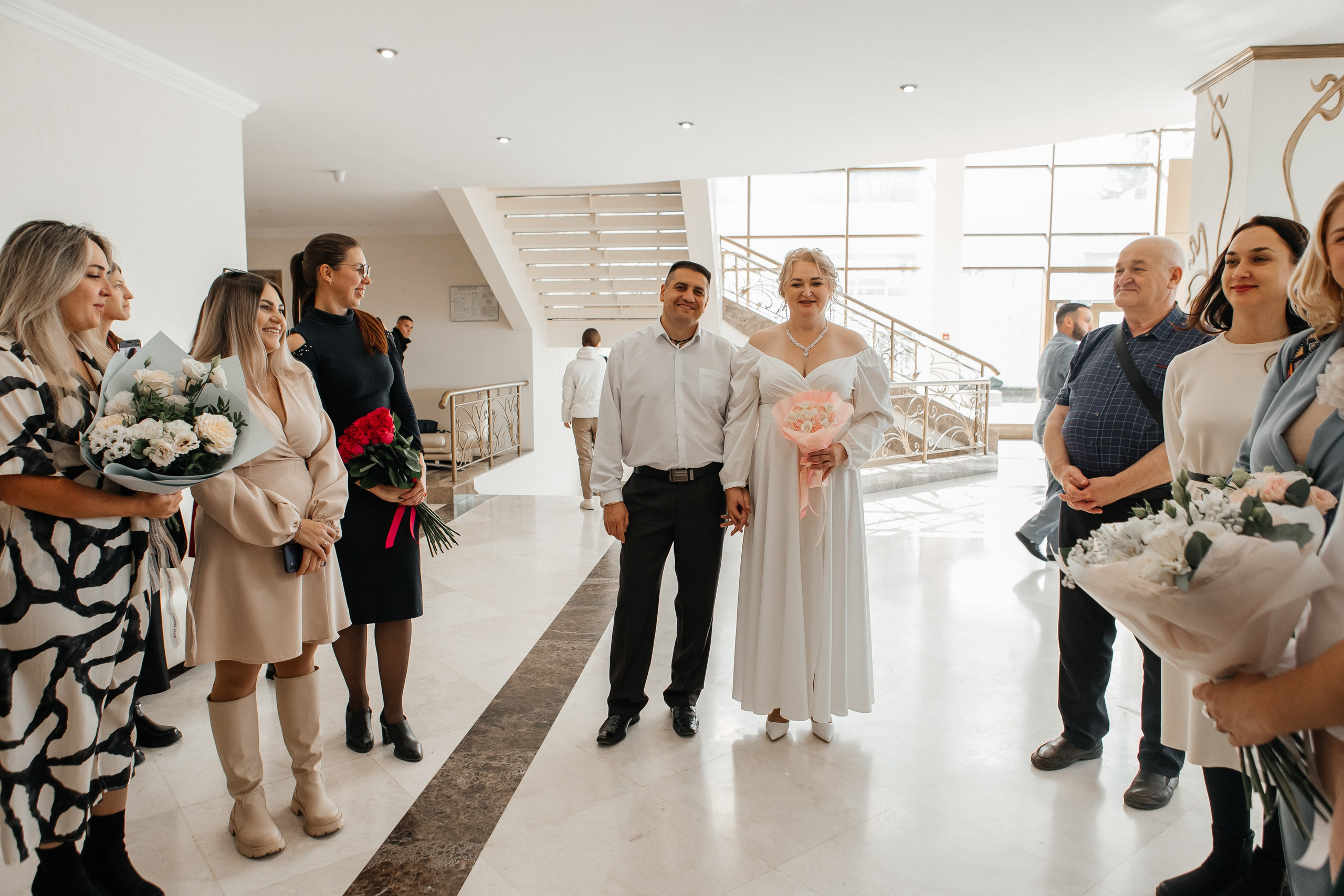 Свадьба, свадебная фотосессия, свадебная фотосъемка Иркутск. Фотограф в Иркутске Анастасия Кись. Студийная фотосессия беременности в тканях Иркутск. Семейная фотосессия, ПОРТРЕТ «ПОКОЛЕНИЕ»