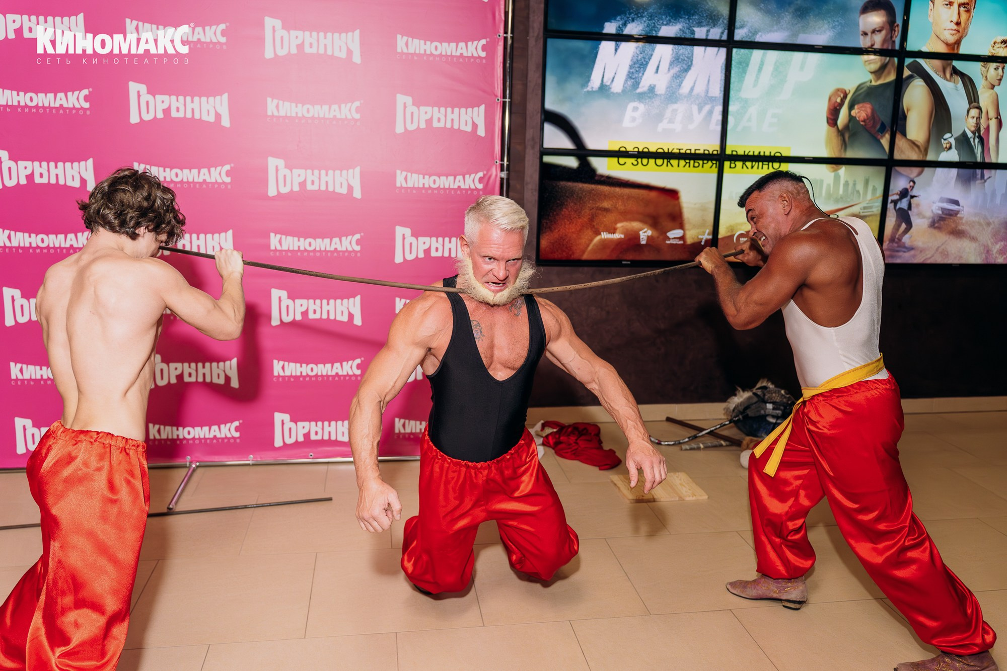 Репортажная съемка встречи актера со зрителями. Свадебный и репортажный фотограф в Ярославле Евгений Сальников