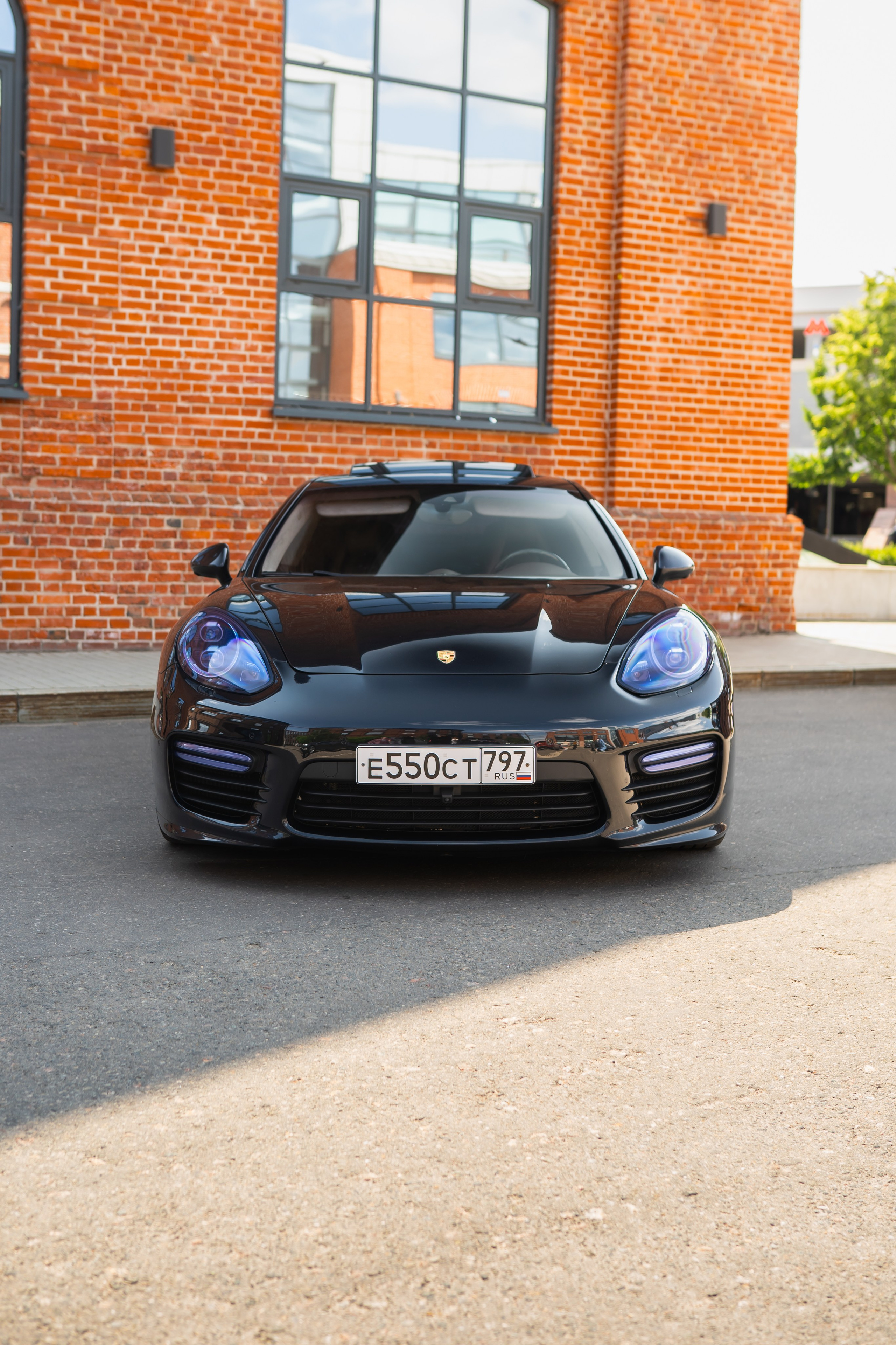 Porsche Panamera. Mirllaev