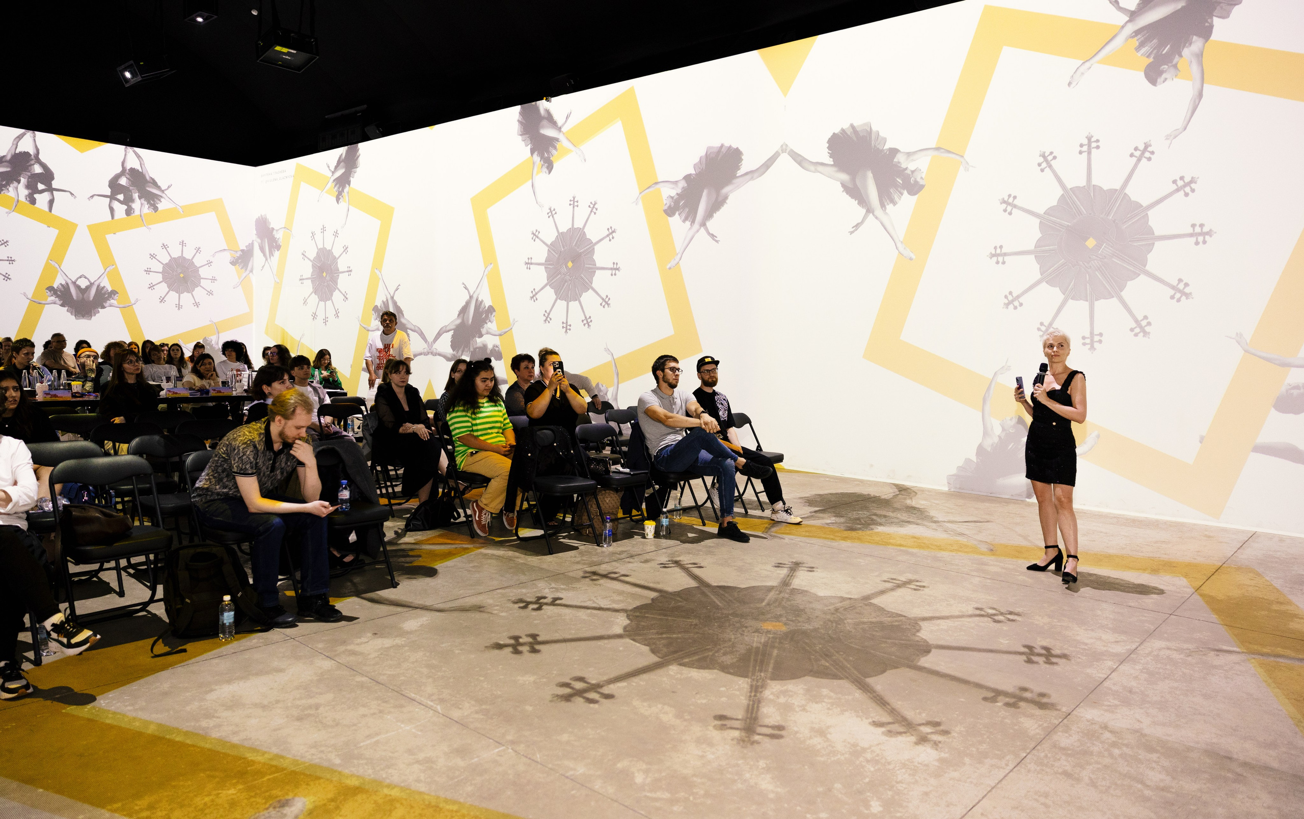 SREDA PORTFOLIO REVIEWS 2025. Portrait and event photographer in Moscow