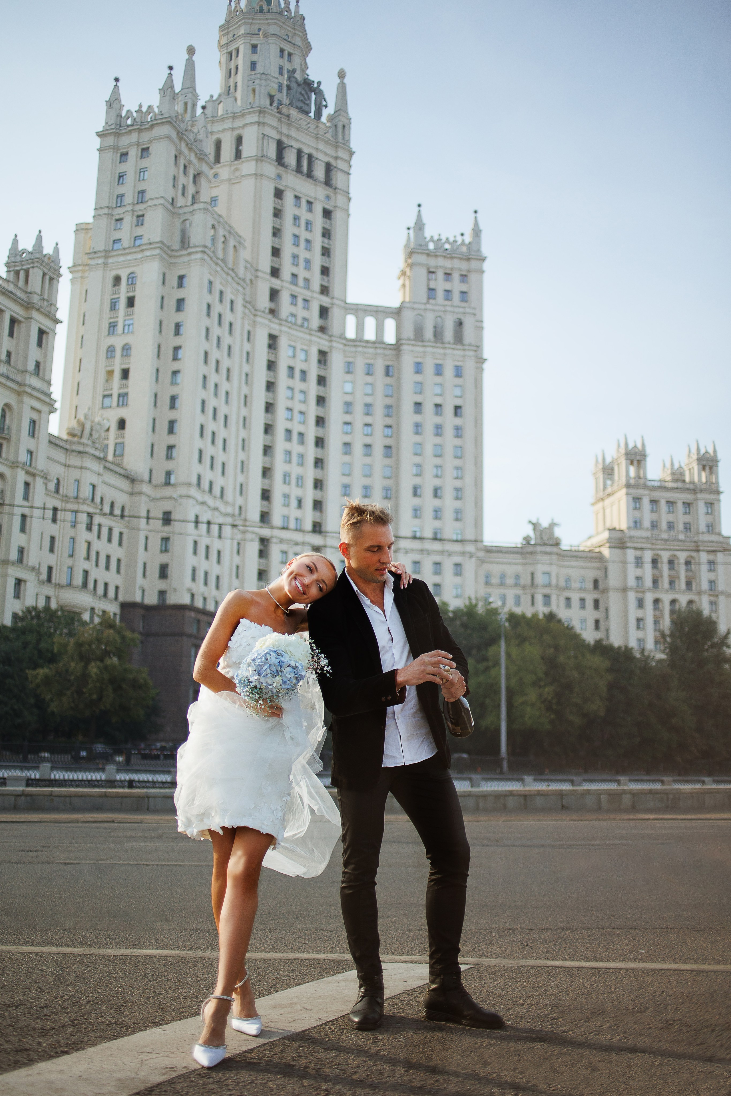 На мопеде Даша и Леша. Марковкина КрисТина