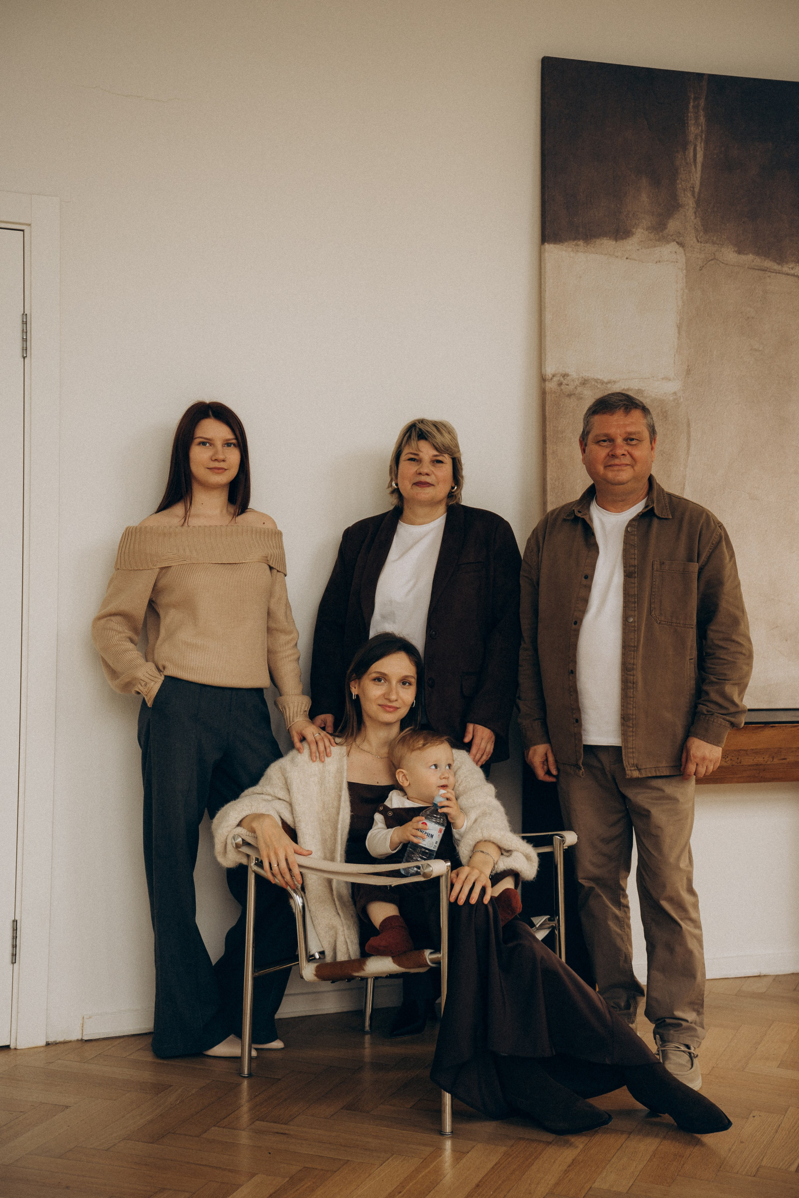 Семейная фотосессия, фотосессия поколения, фотосессия большой семьи, семейная фотосессия в студии