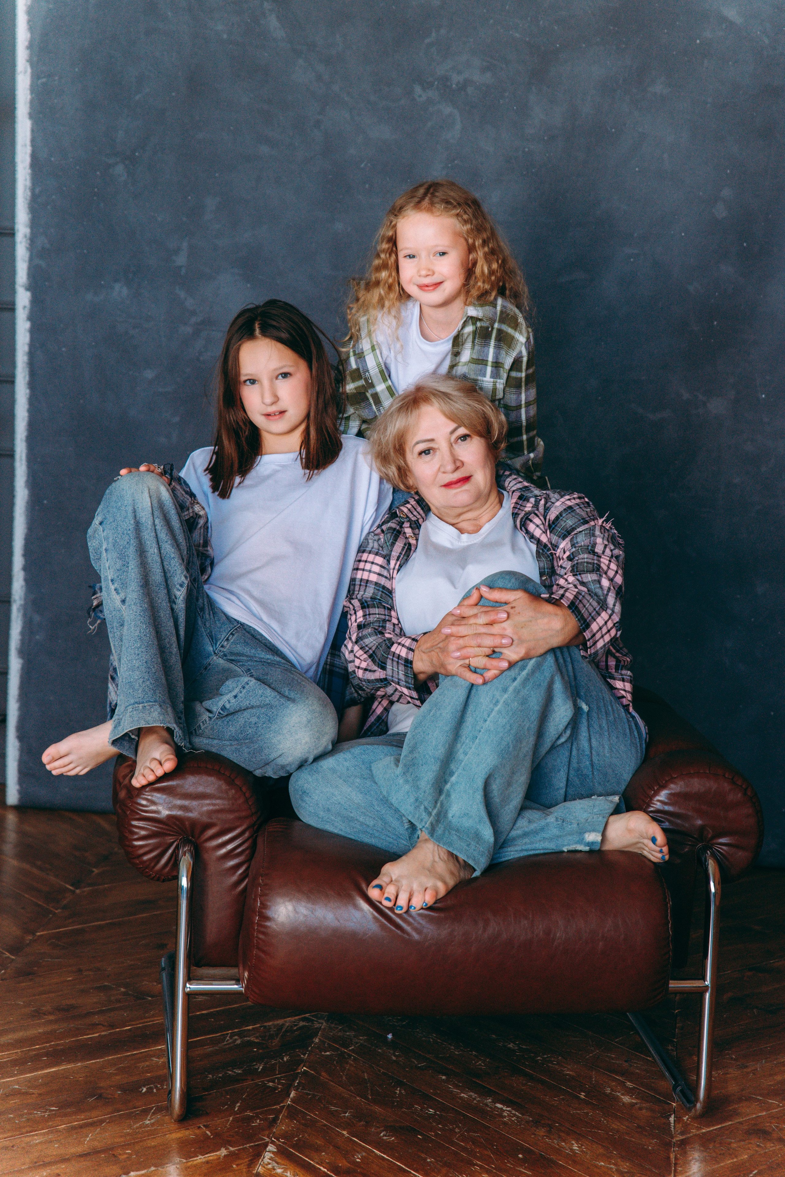 СВЕТЛАНА И ВНУЧКИ. Ольга Козлова фотограф Волгоград olkiny-fotki.ru