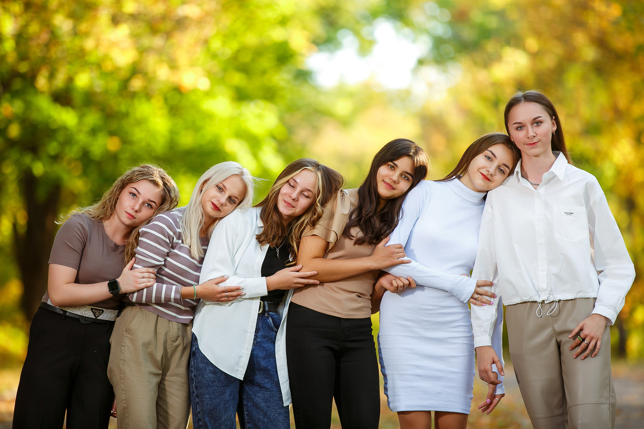 ОСЕННЯЯ ПРОГУЛКА. Выпускные альбомы в Донецке и ДНР. Фотограф Донецк и ДНР