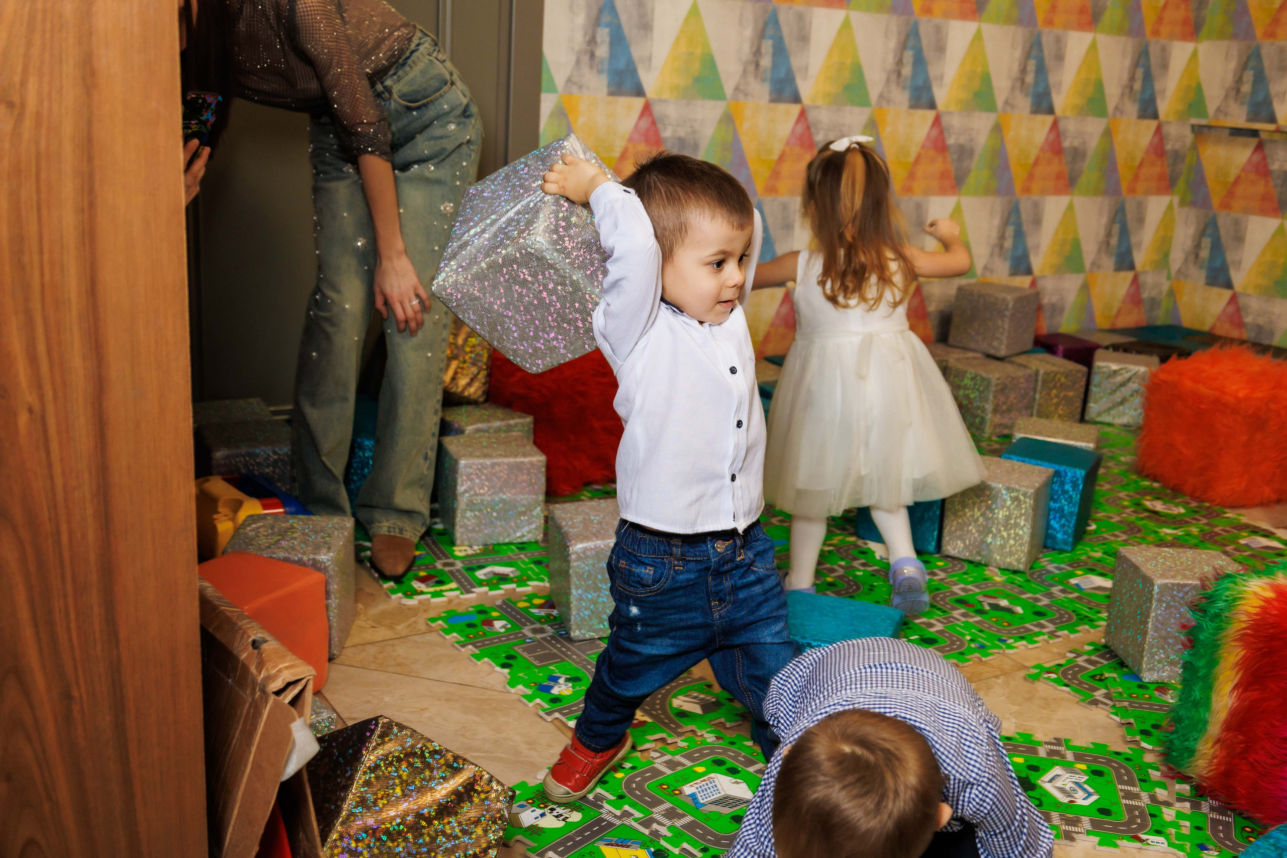 День рождения в ресторане. Фотограф в Москве Дмитрий Емельянов