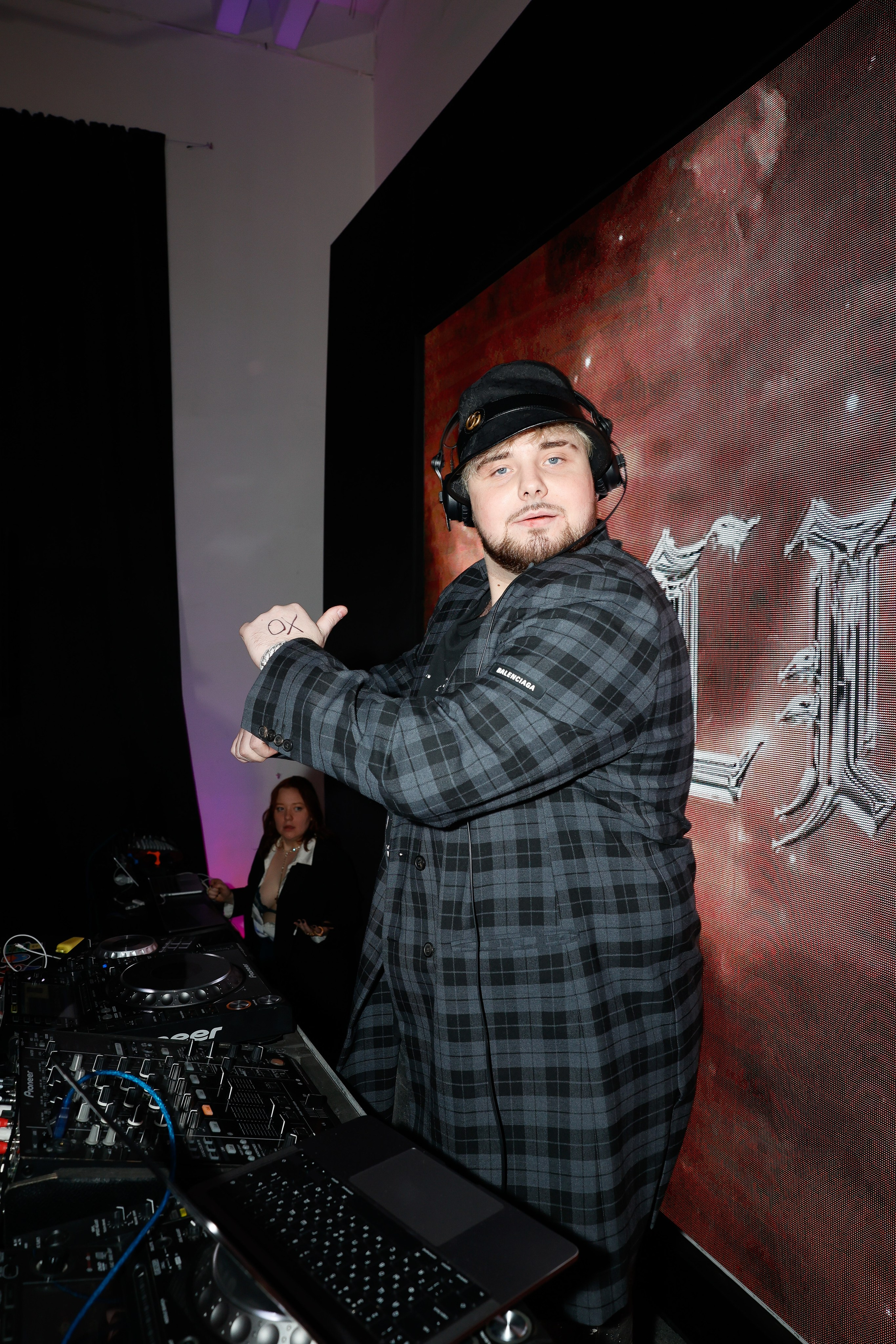 ALISHA. Nikolskayasecular