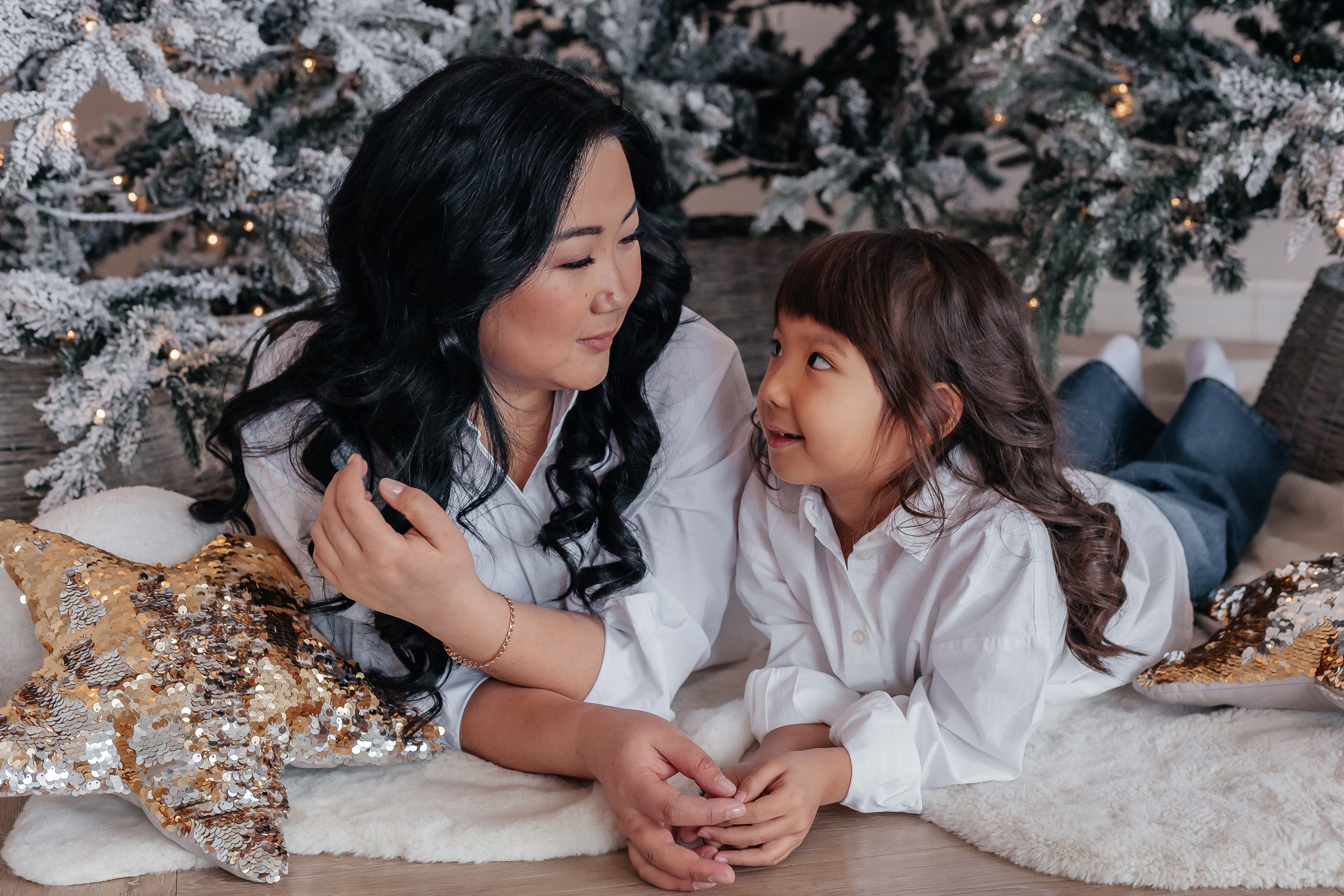 Айкыз с дочкой Алиёй. Фотограф семейной и индивидуальной съемки Марина Севостьянова в Челябинске