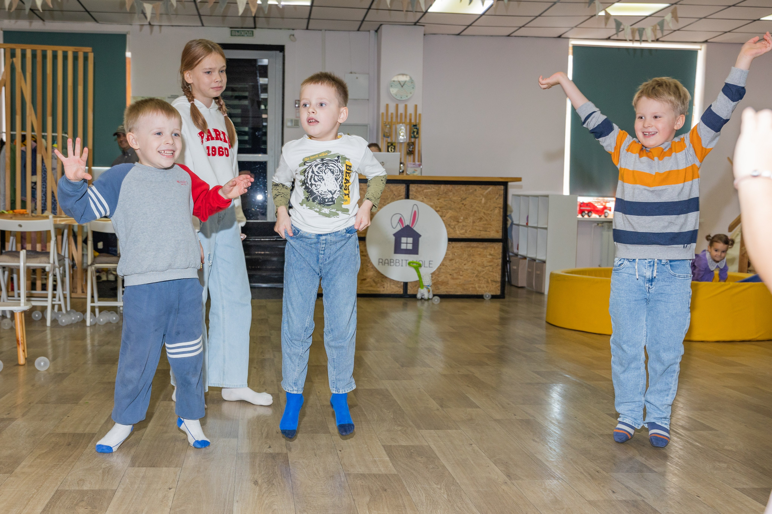 День Рождение Есении в Rabbit Holl. Выпускные альбомы во Владивостоке