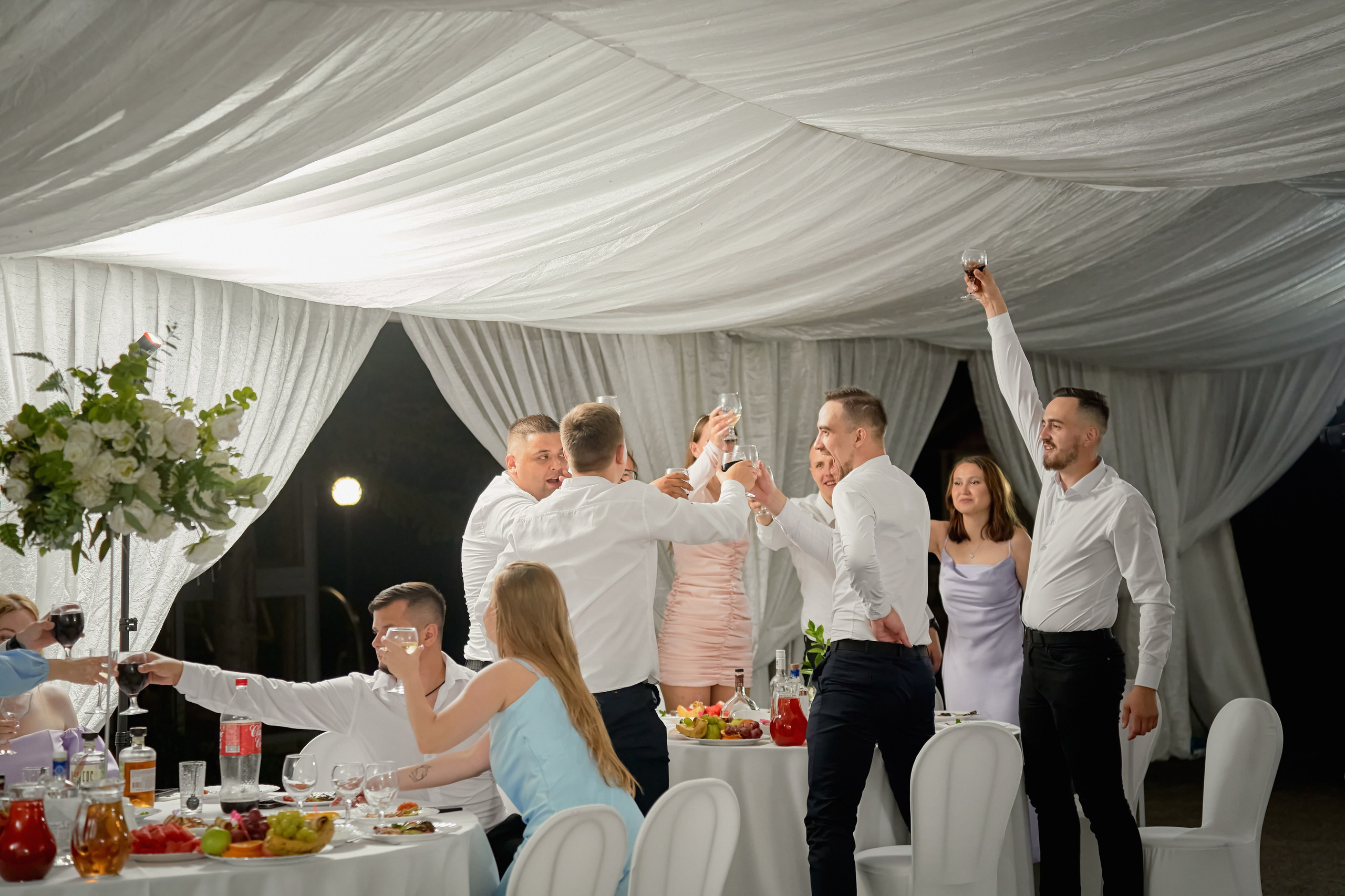 Свадьба бенгальские огни. Мартазова Екатерина фотограф. Екатеринбург