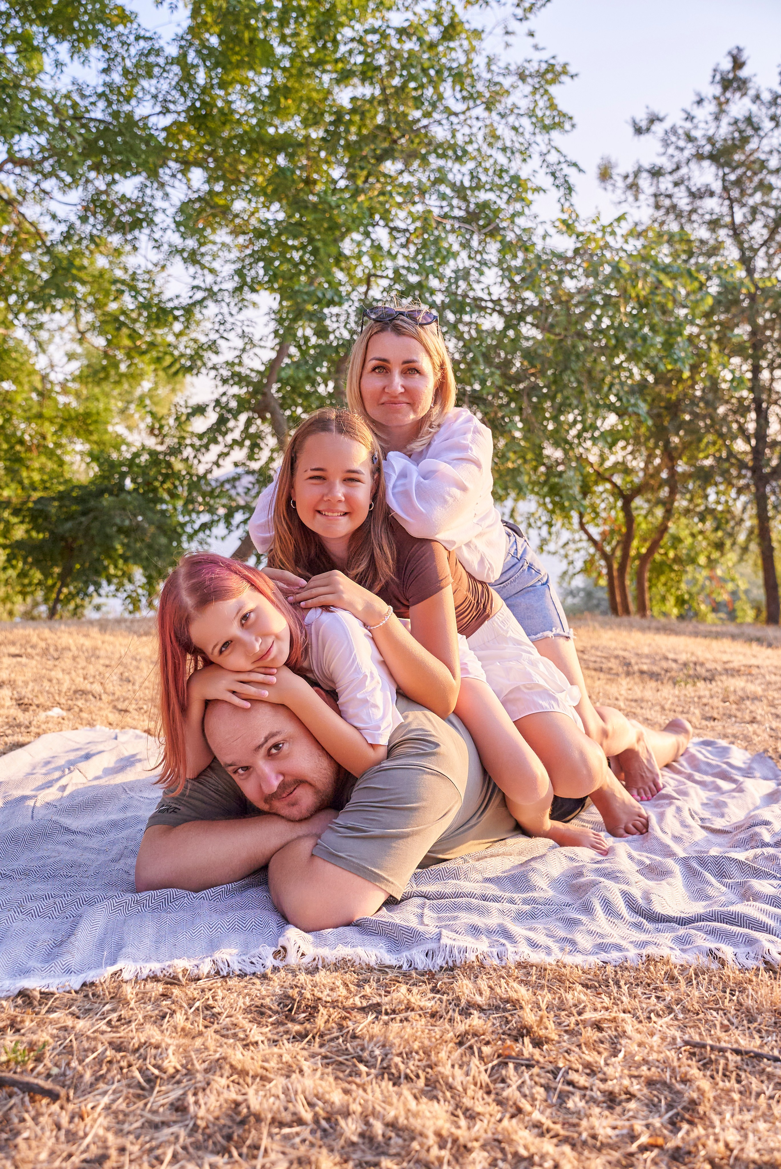 Таня и ее семья. Фотодень «Детство». Семейный фотограф в Севастополе Куценко Светлана