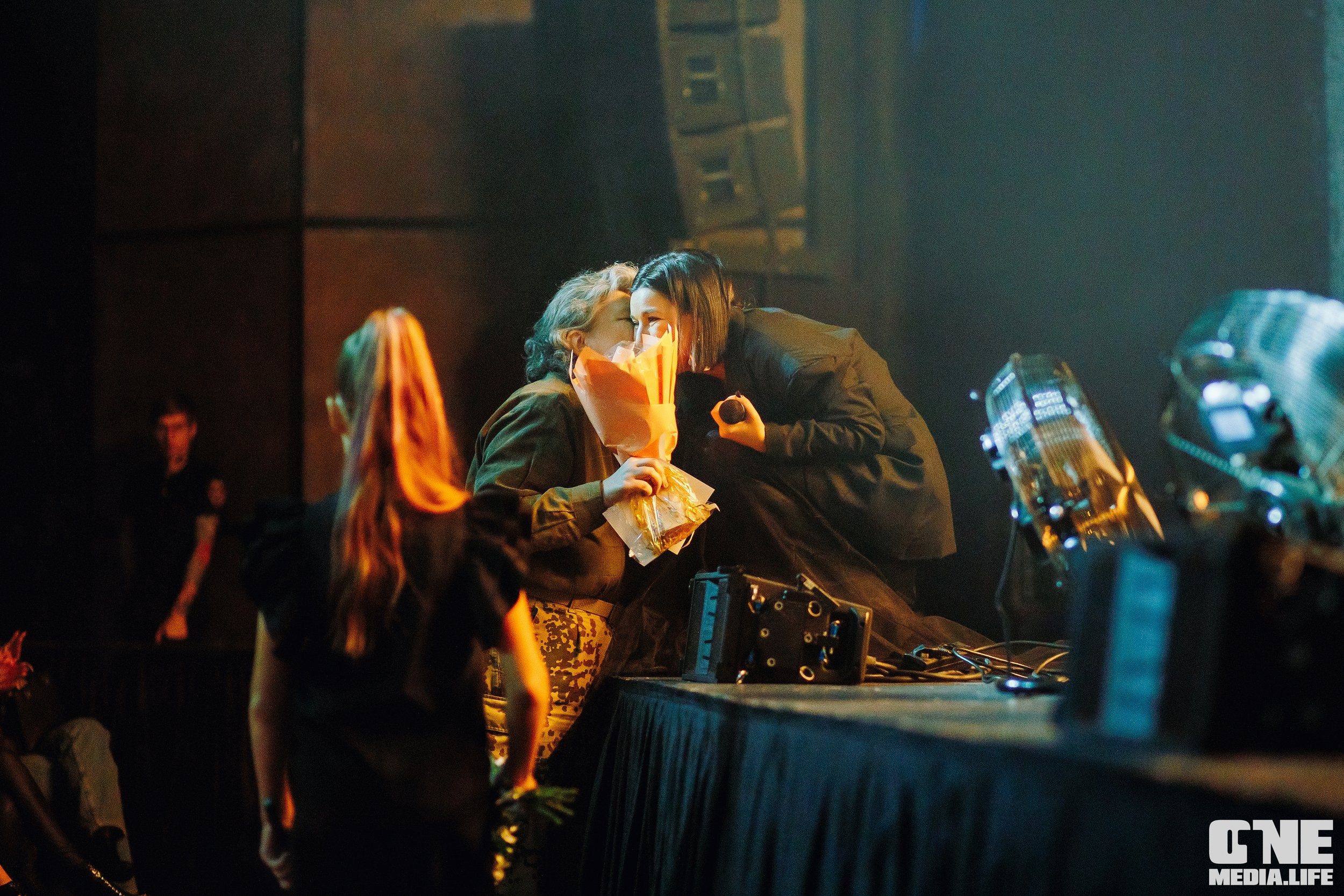 Фоторепортаж с концерта Ёлки. One Media Life: фоторепортажи, фотоотчеты с мероприятий и заведений