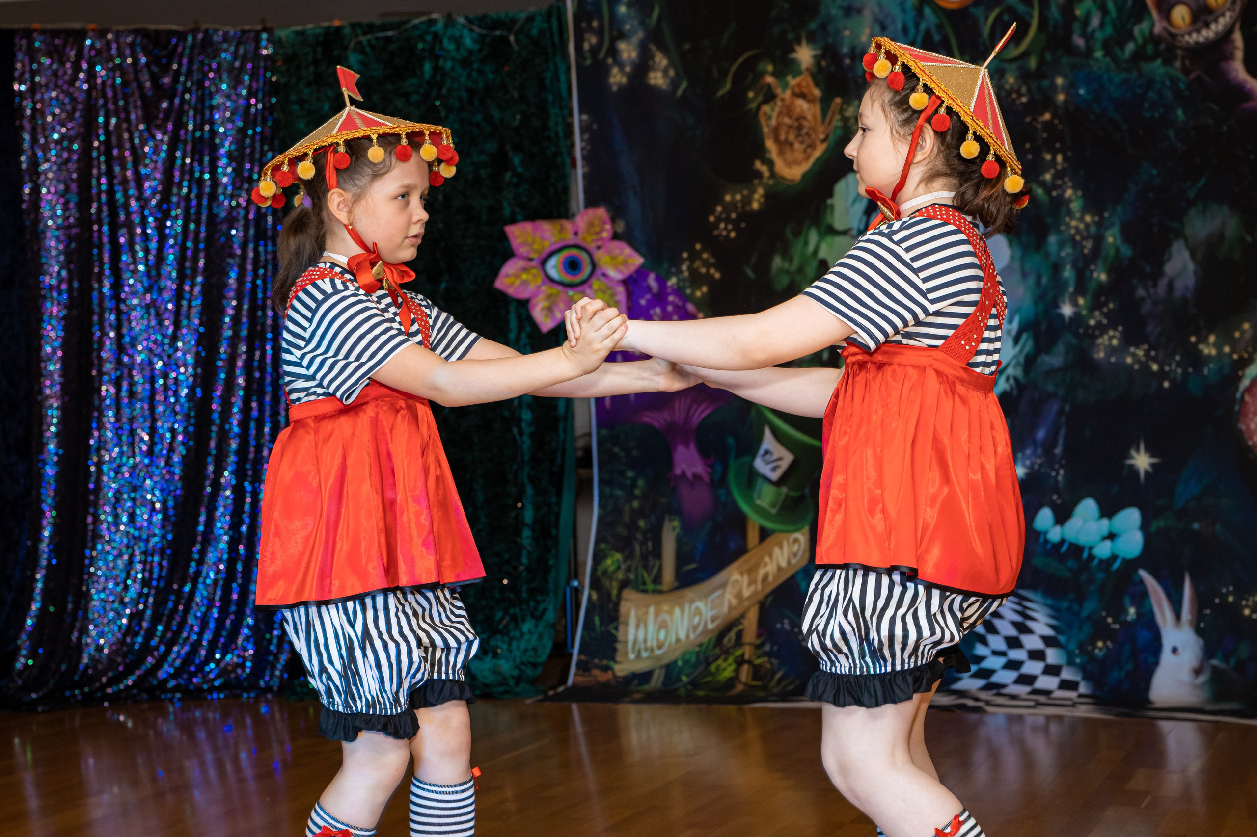 Фотосъемка детского выступления «Алиса в стране чудес». Ирина Носова - семейный и детский фотограф