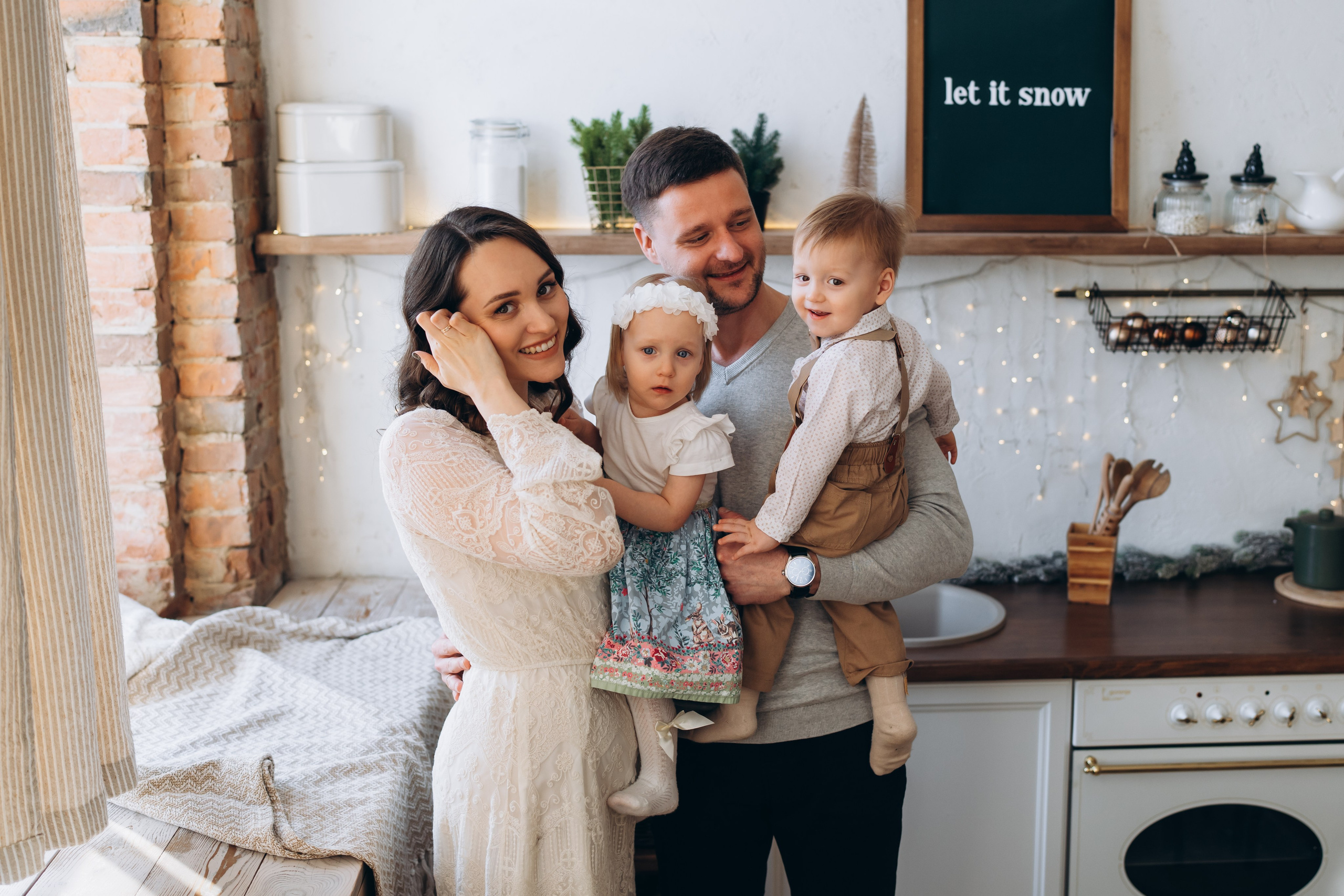 Андрей и Елена с двойняшками-непоседами. СВАДЕБНЫЙ ФОТОГРАФ КРАСНОЯРСК