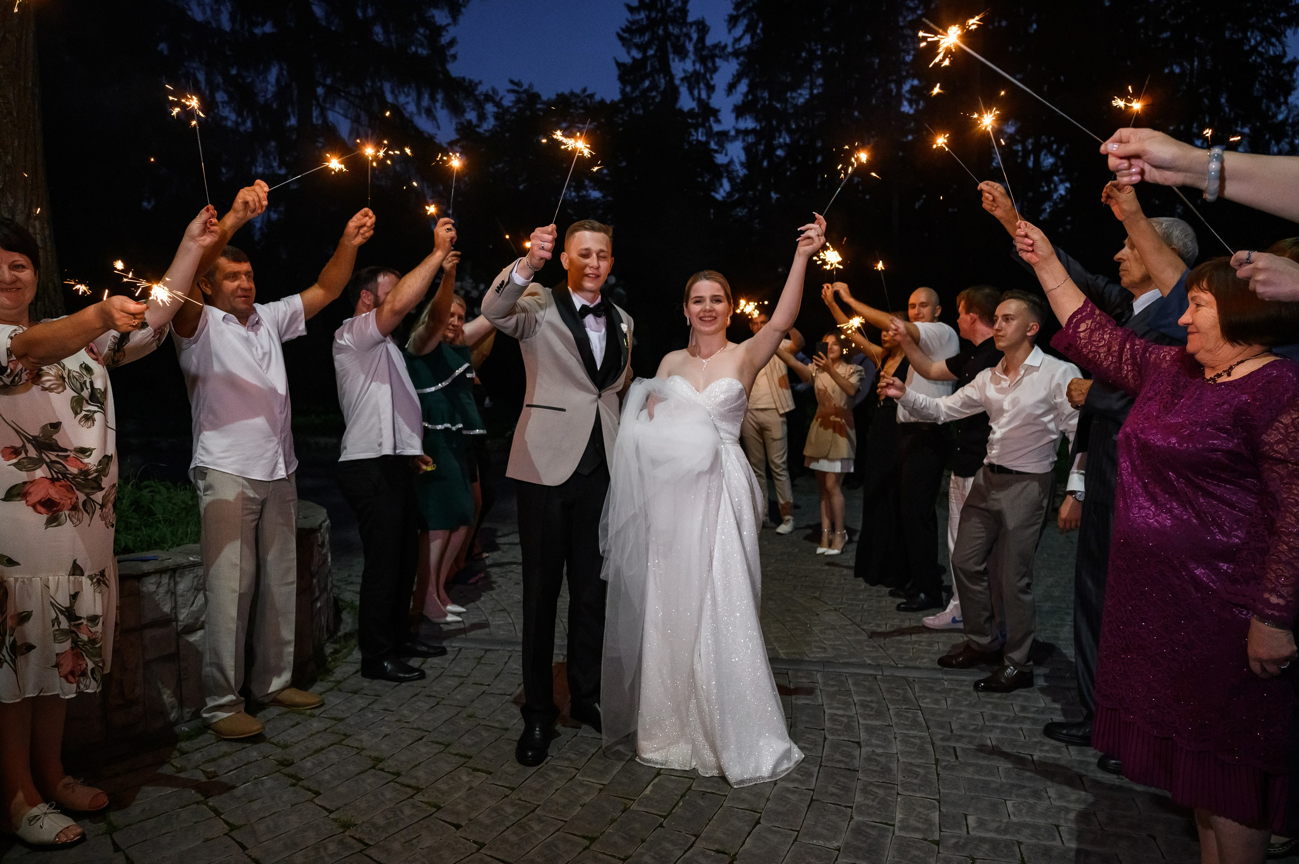 Свадебная фотосессия Банкетный зал Замок Монсоро. Свадебный фотограф Москва Юрий Кульман