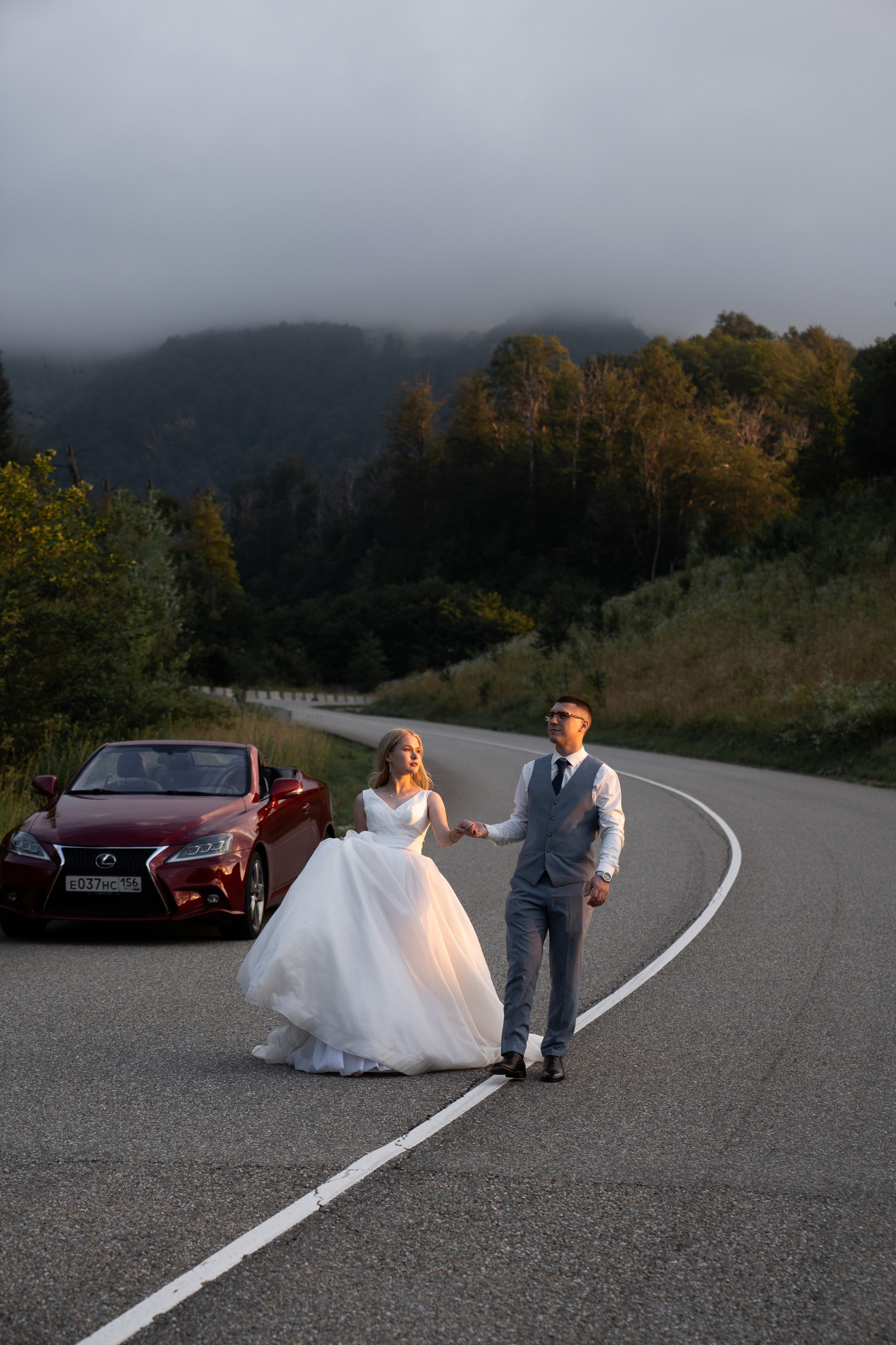 Свадебный фотограф Сочи Адлер Красная поляна фототур на кабриолете. Свадебный фотограф в Сочи и Адлере — Фотосессии на море и в горах | Виктор Рогулев