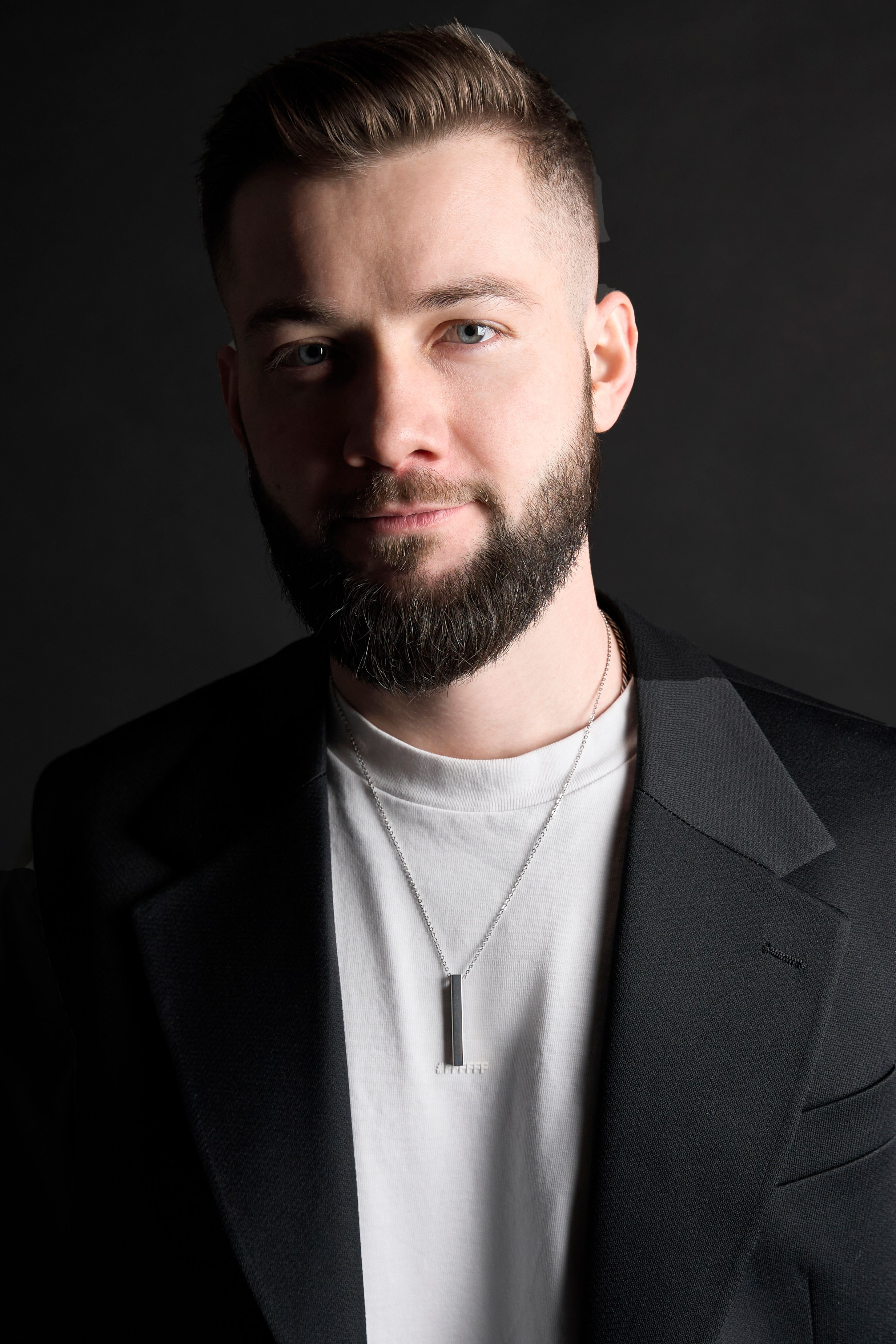 Саша. Главная