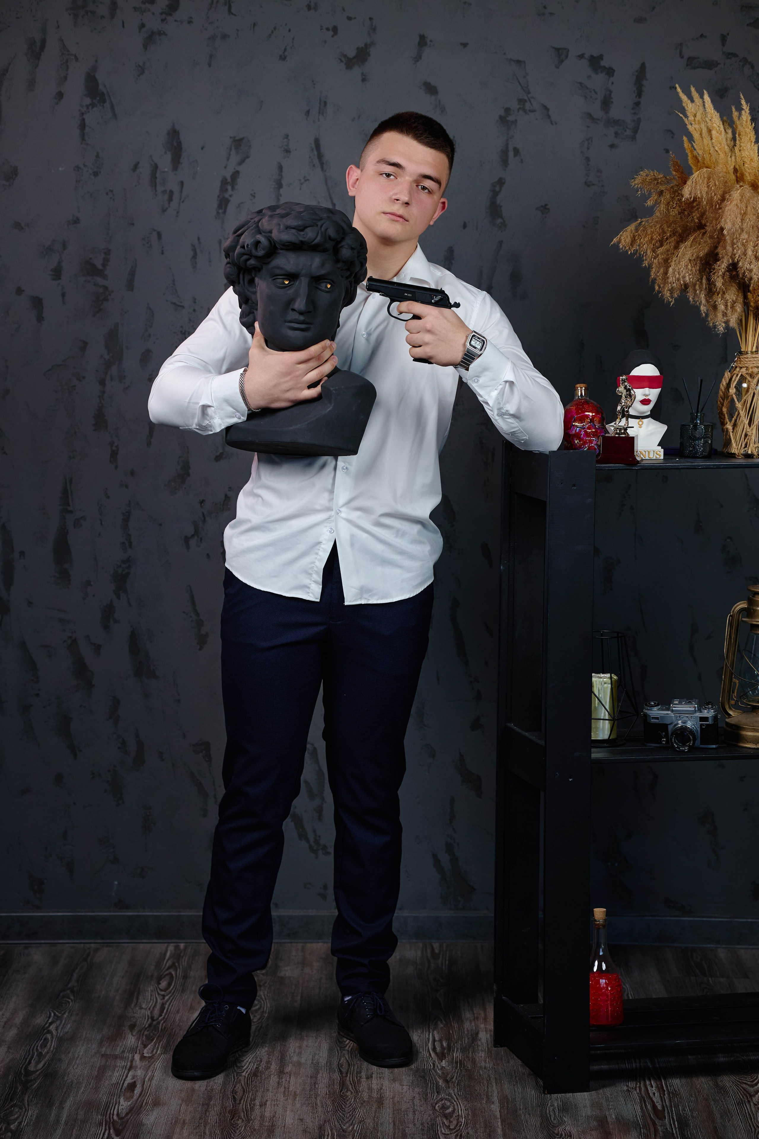 Сьемка выпускного альбома в студии DARK LOFT таганрог. Фотограф Выпускные альбомы Таганрог Сергей Коробченко