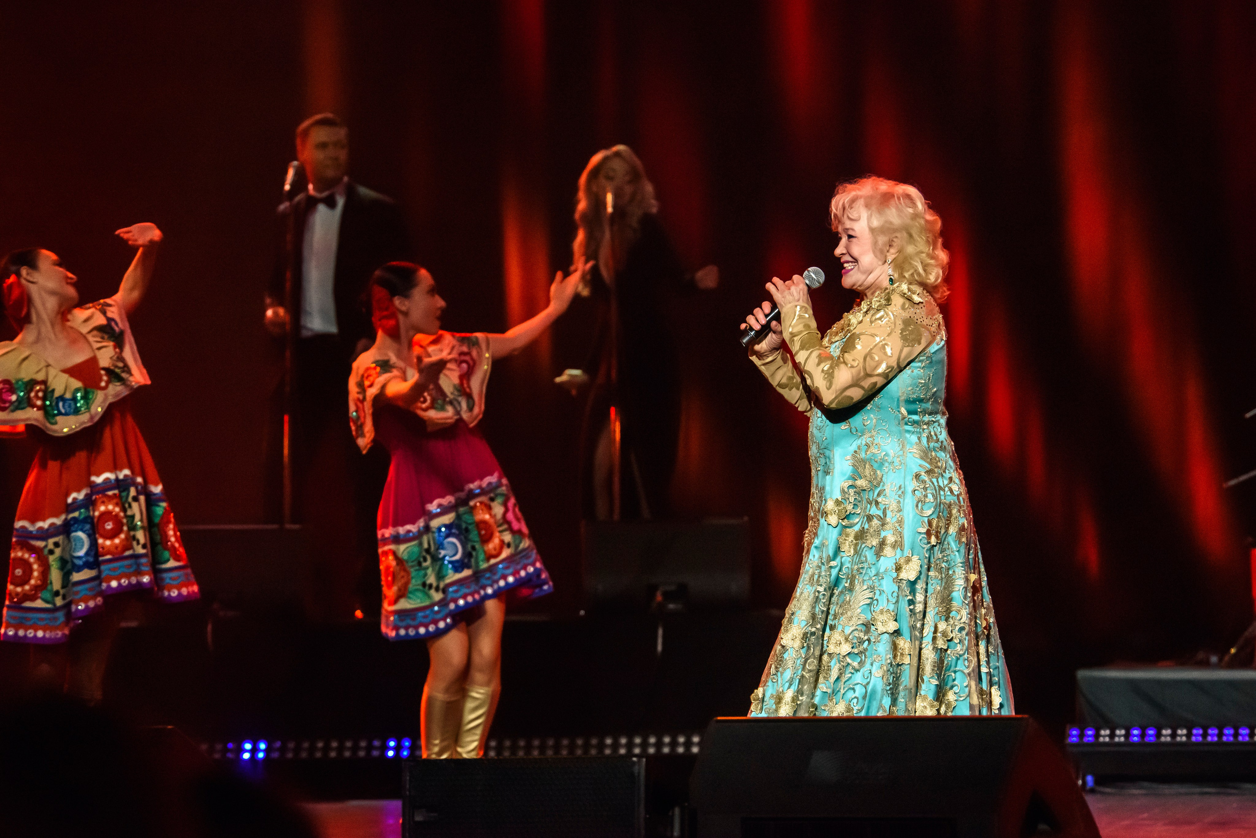 Лариса Рубальская «40 лет с песней по жизни» — Крокус Сити Холл. Бренд-фотограф для экспертов и блогеров в Москве Влада Горбовская
