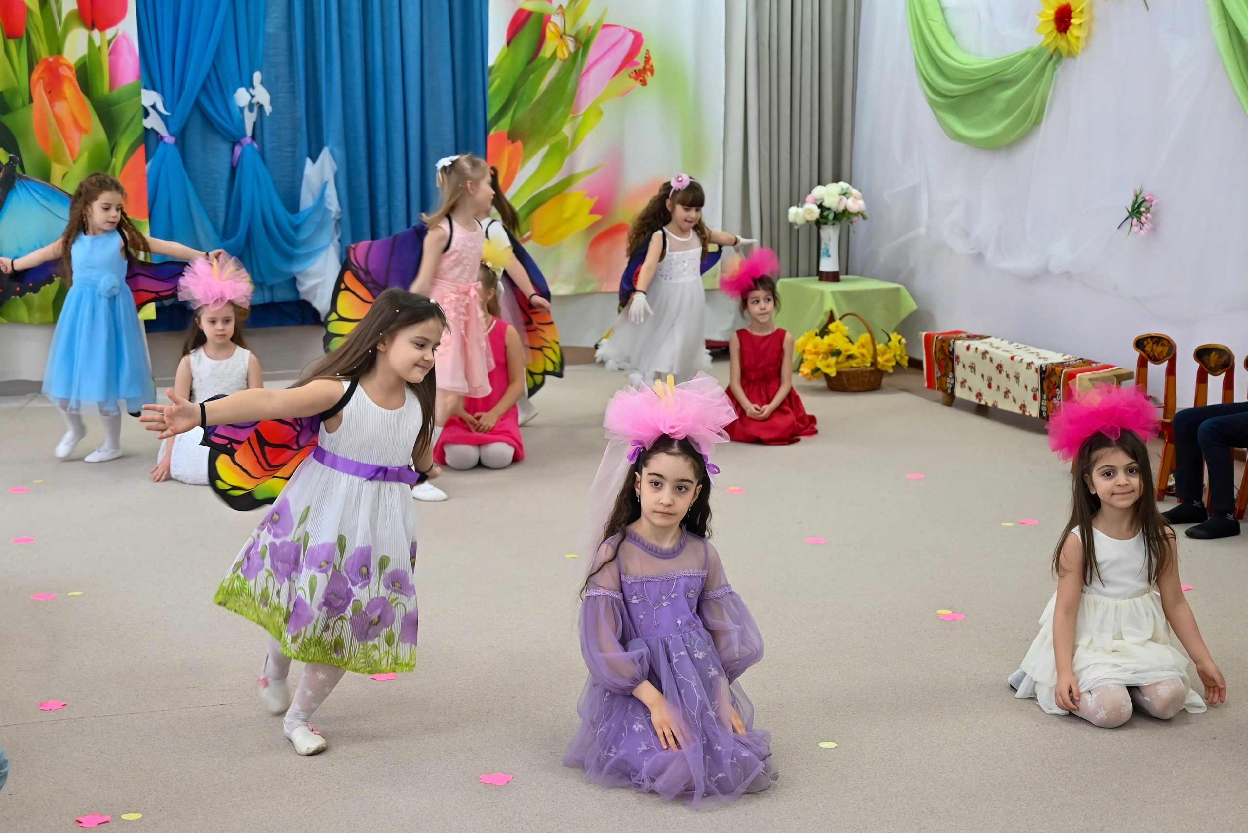 Праздник в группе Цветик семицветик. Семейный и детский фотограф Москва