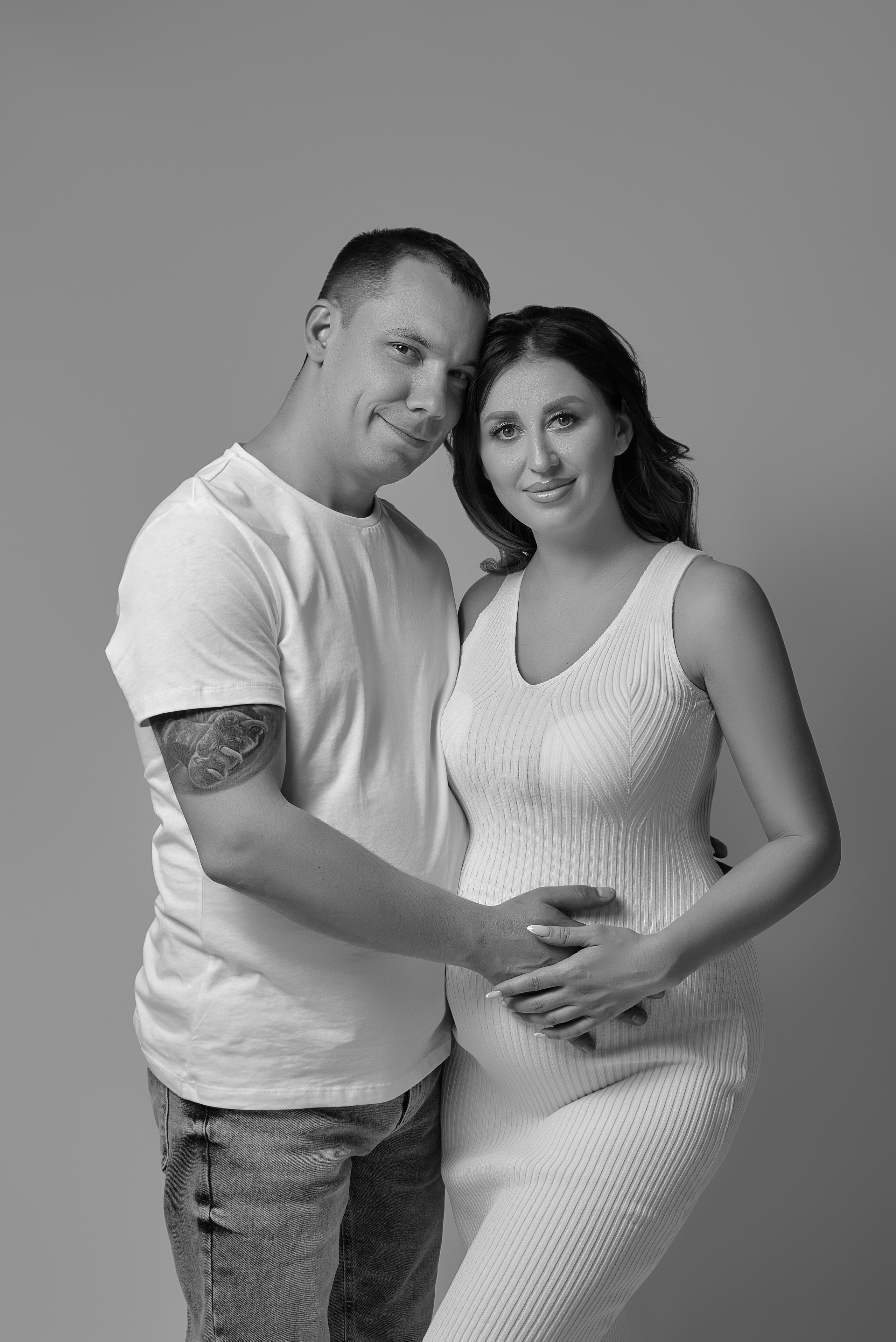 Фотосессия беременности минимализм. Фотограф беременности и новорожденных в Рязани