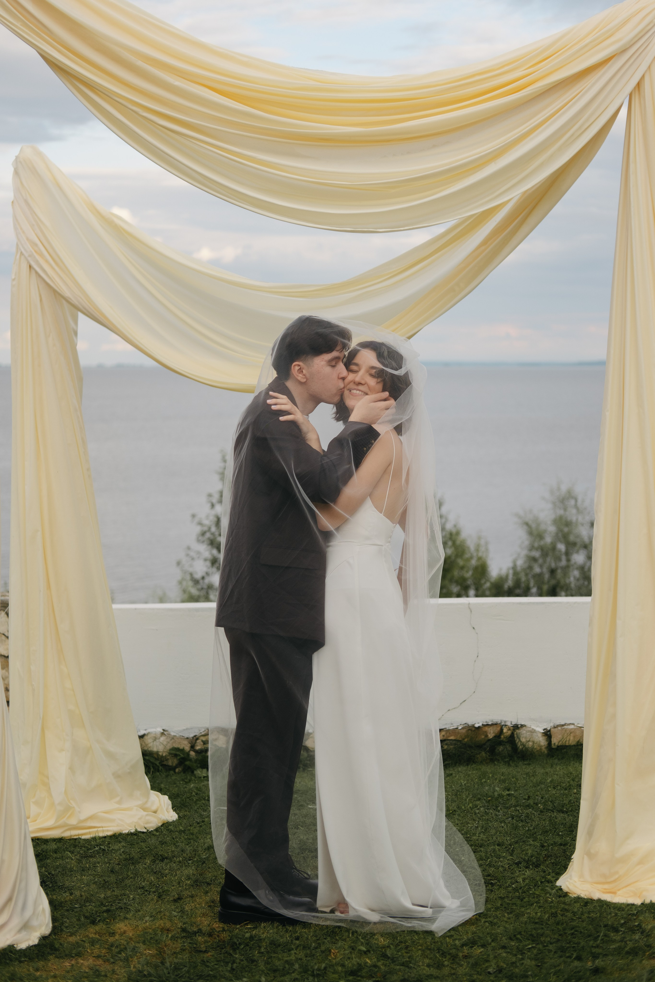 Молодые счастливые. Обо мне