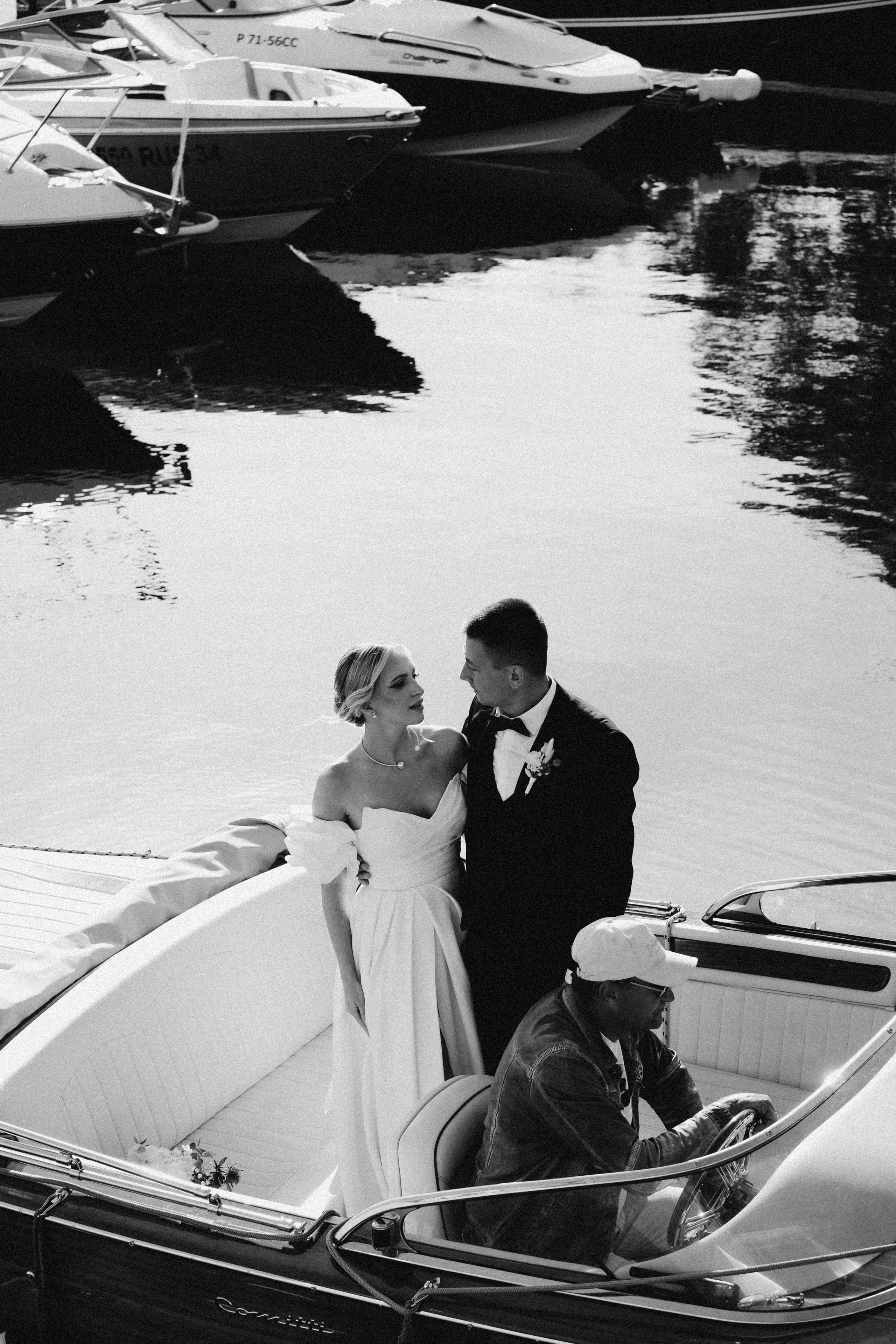 СВАДЕБГНАЯ ПРОГУЛКА ПО КАНАЛ САНКТ-ПЕТЕРБУРГА НА КАТЕРЕ. Профессиональный фотограф, Санкт-Петербург — Виктория Богомолова