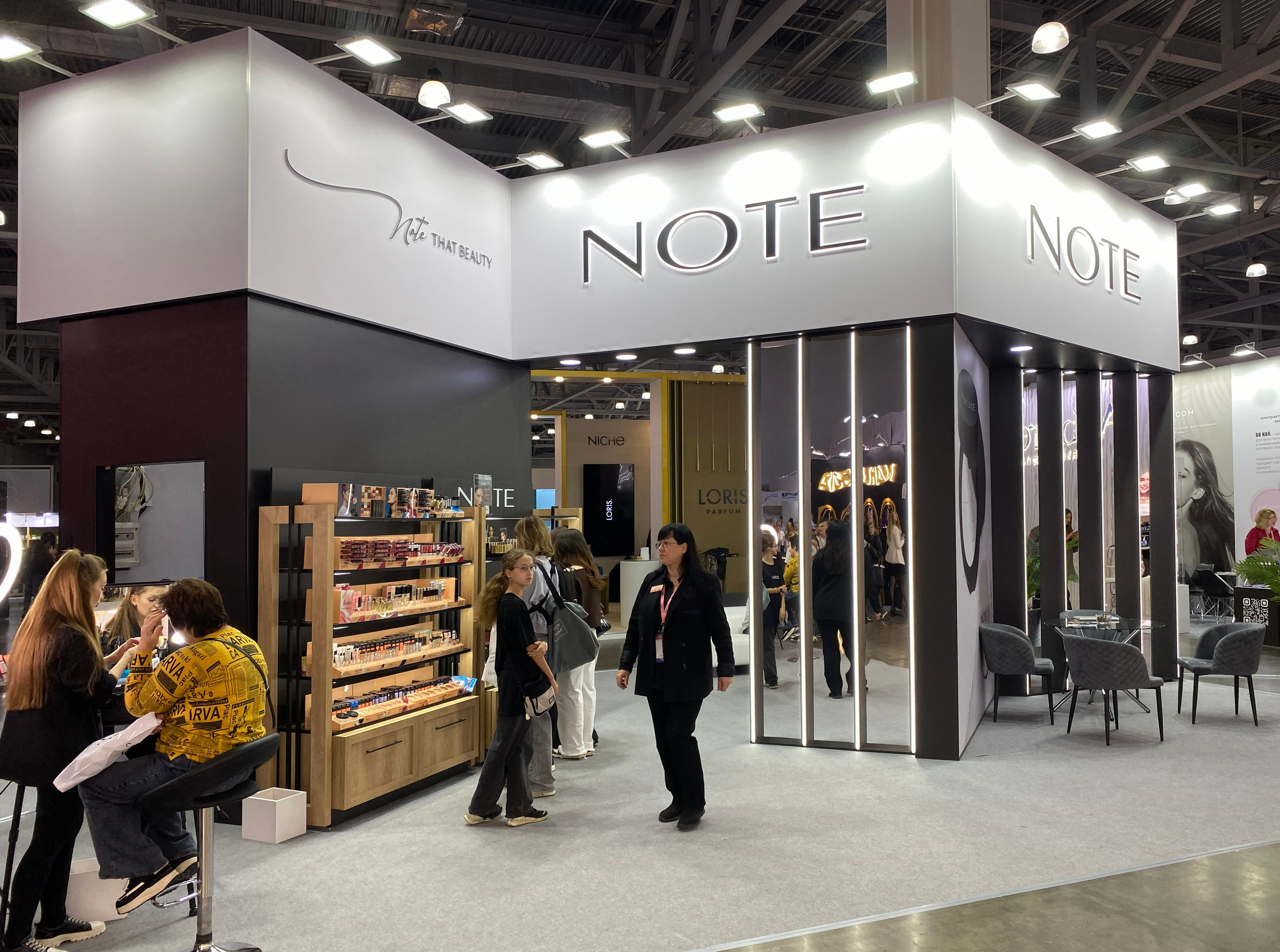 Дизайн и реализация выставочного стенда NOTE. InterCharm 2025. Выставочные стенды. Студия интерьера