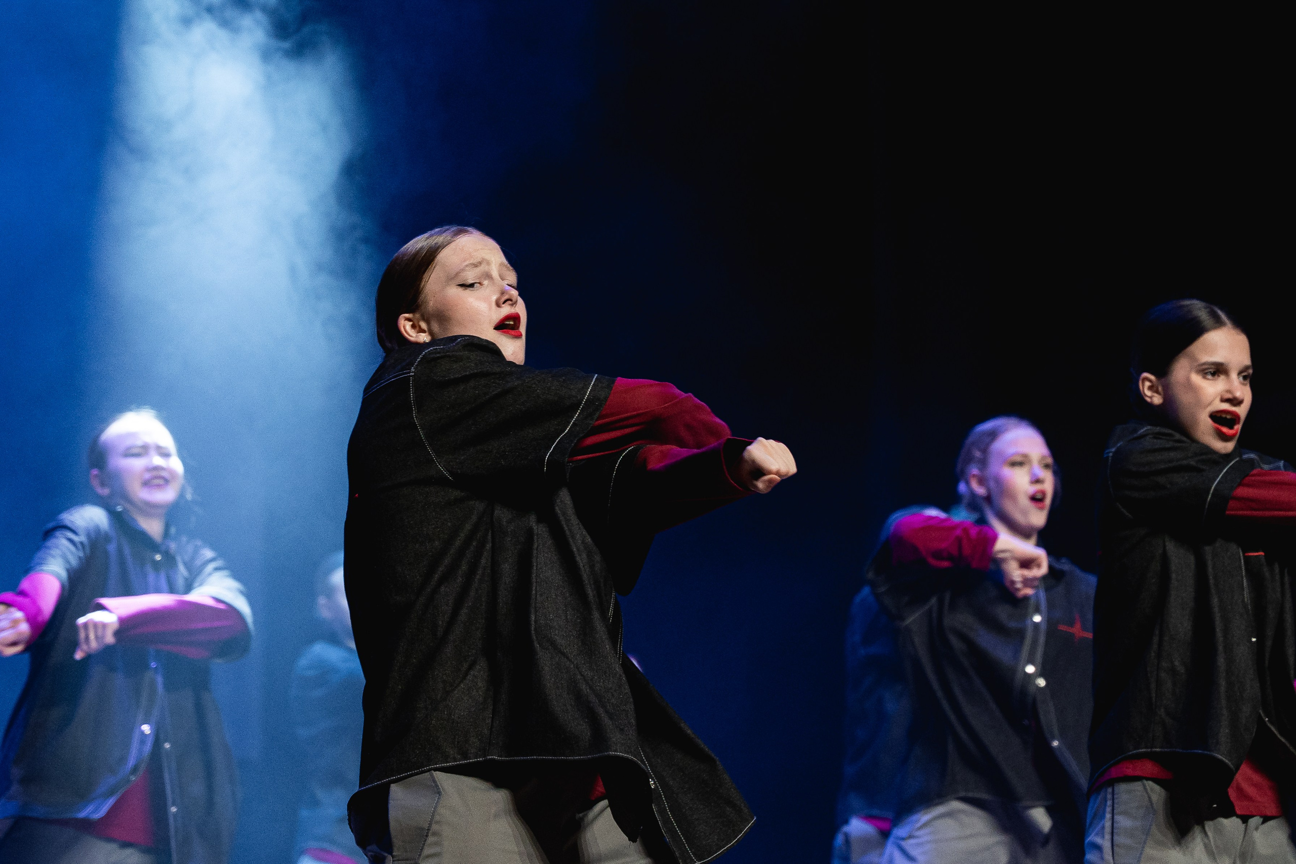 Отчётный концерт танцевально-спортивного клуба «PULSE». Портретный и репортажный фотограф в Воронеже: Анастасия Пузикова