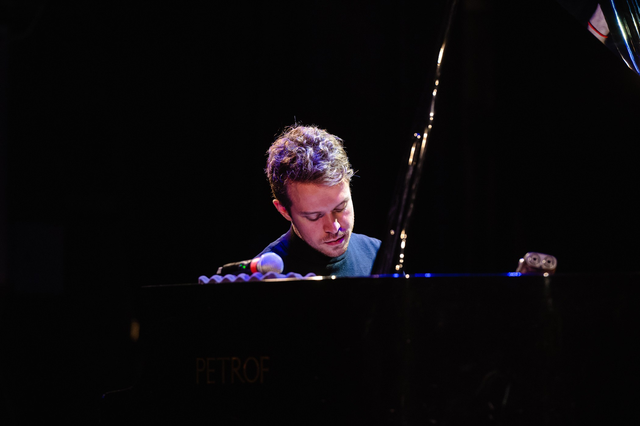 Денис Стельмах Denis Stelmakh Презентация альбома Mayday. Репортажный и концертный фотограф Алексей Патентный в Екатеринбурге