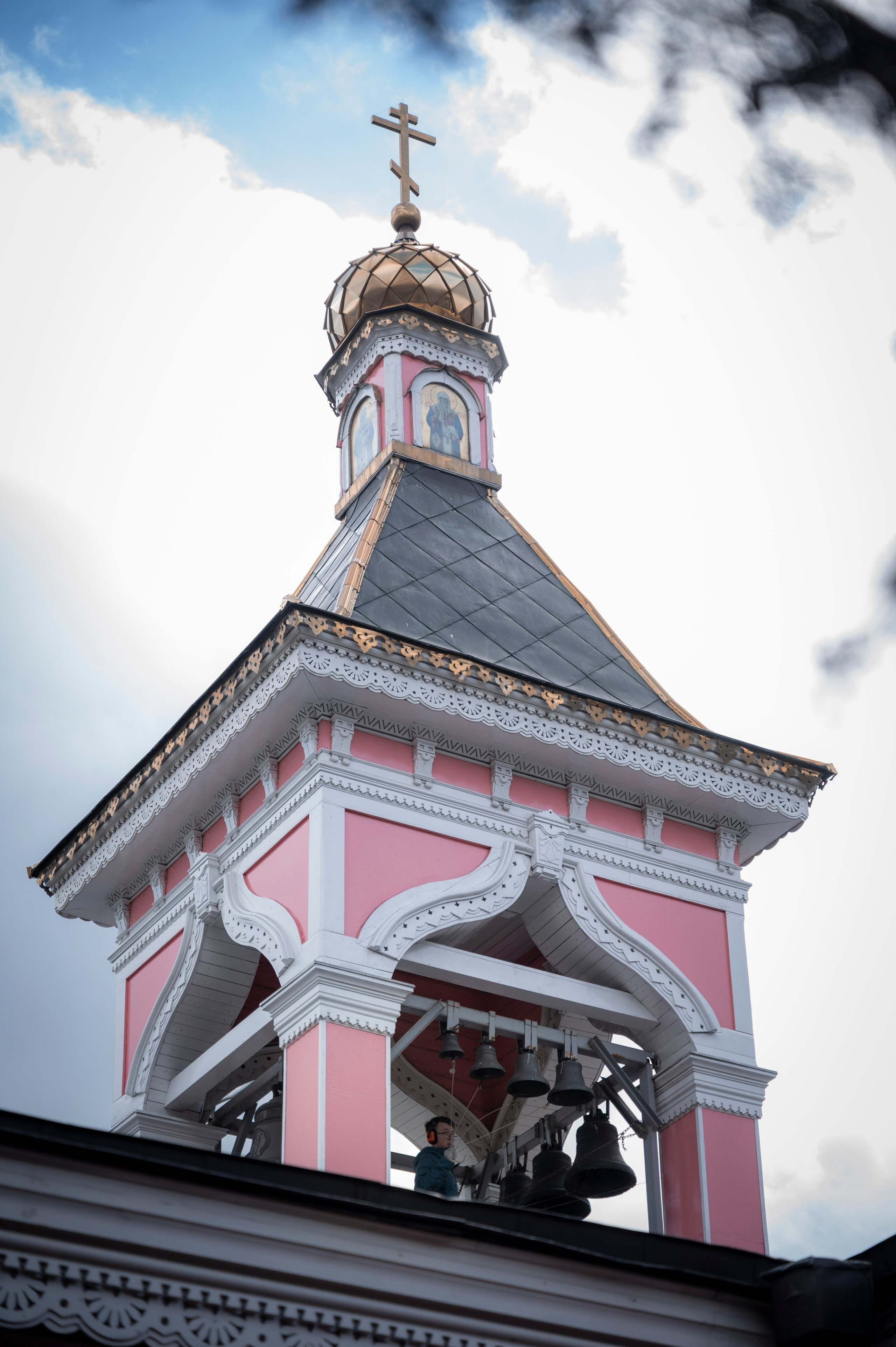 Богородский храм. Вход Господень в Иерусалим. Божественная литургия. Антон и Татьяна Денисенко — В храме