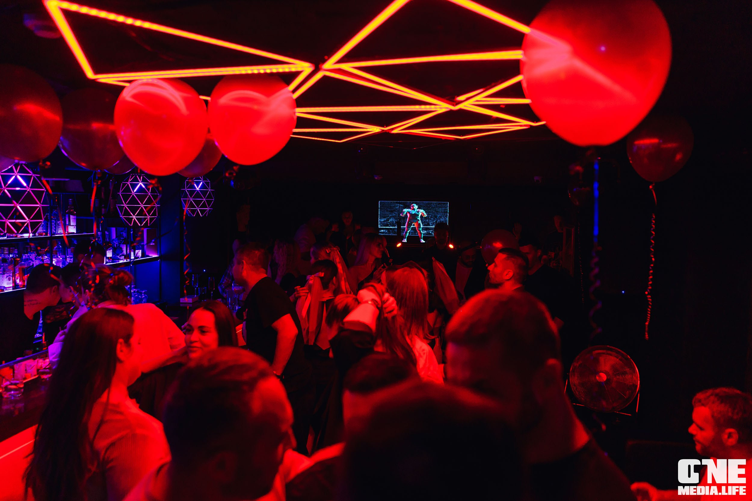 Фоторепортаж из Secret bar. One Media Life: фоторепортажи, фотоотчеты с мероприятий и заведений