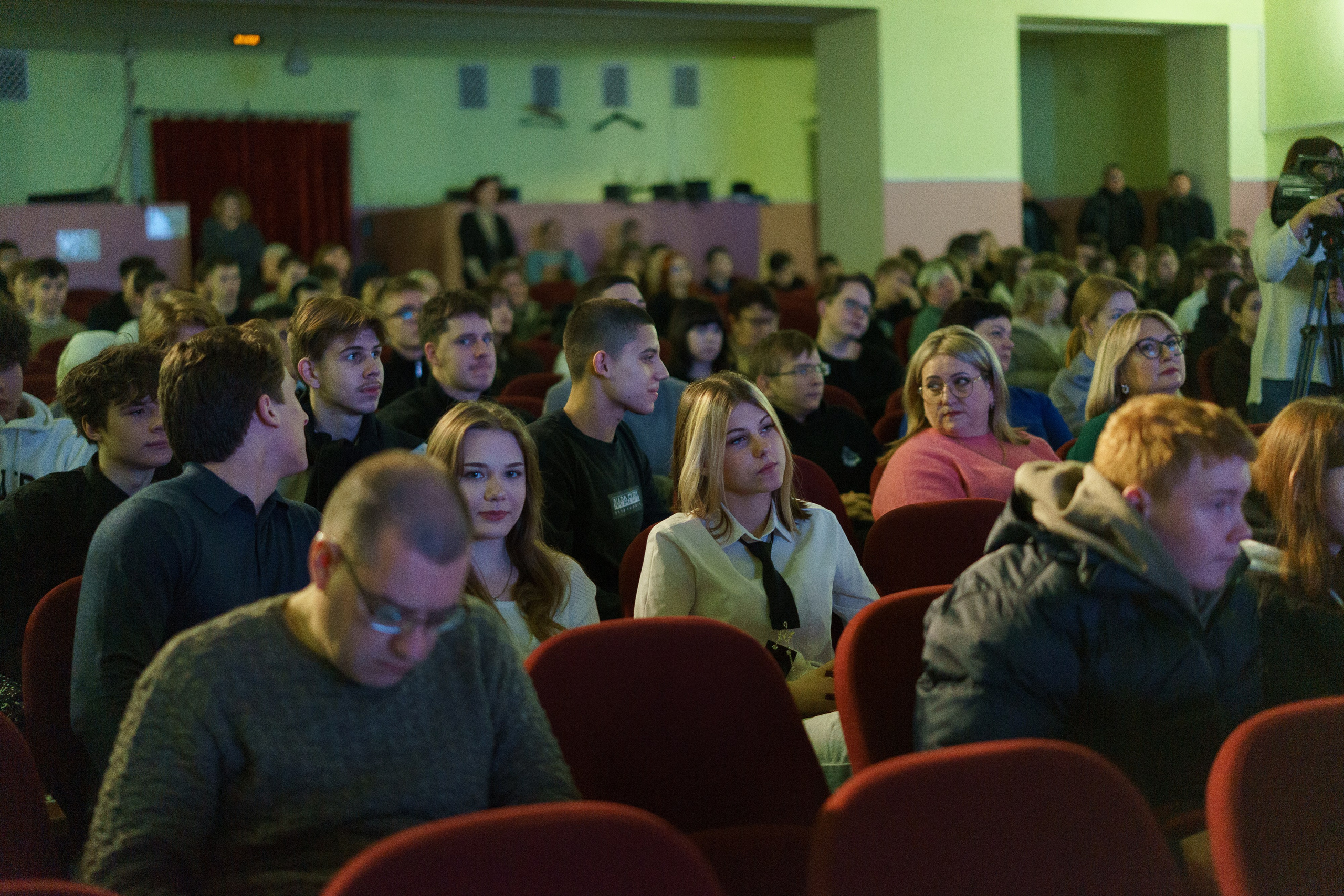 Межотраслевая выставка учебных заведений, Сафоново. Фотограф и видеограф Смоленск | Студия Цезарь