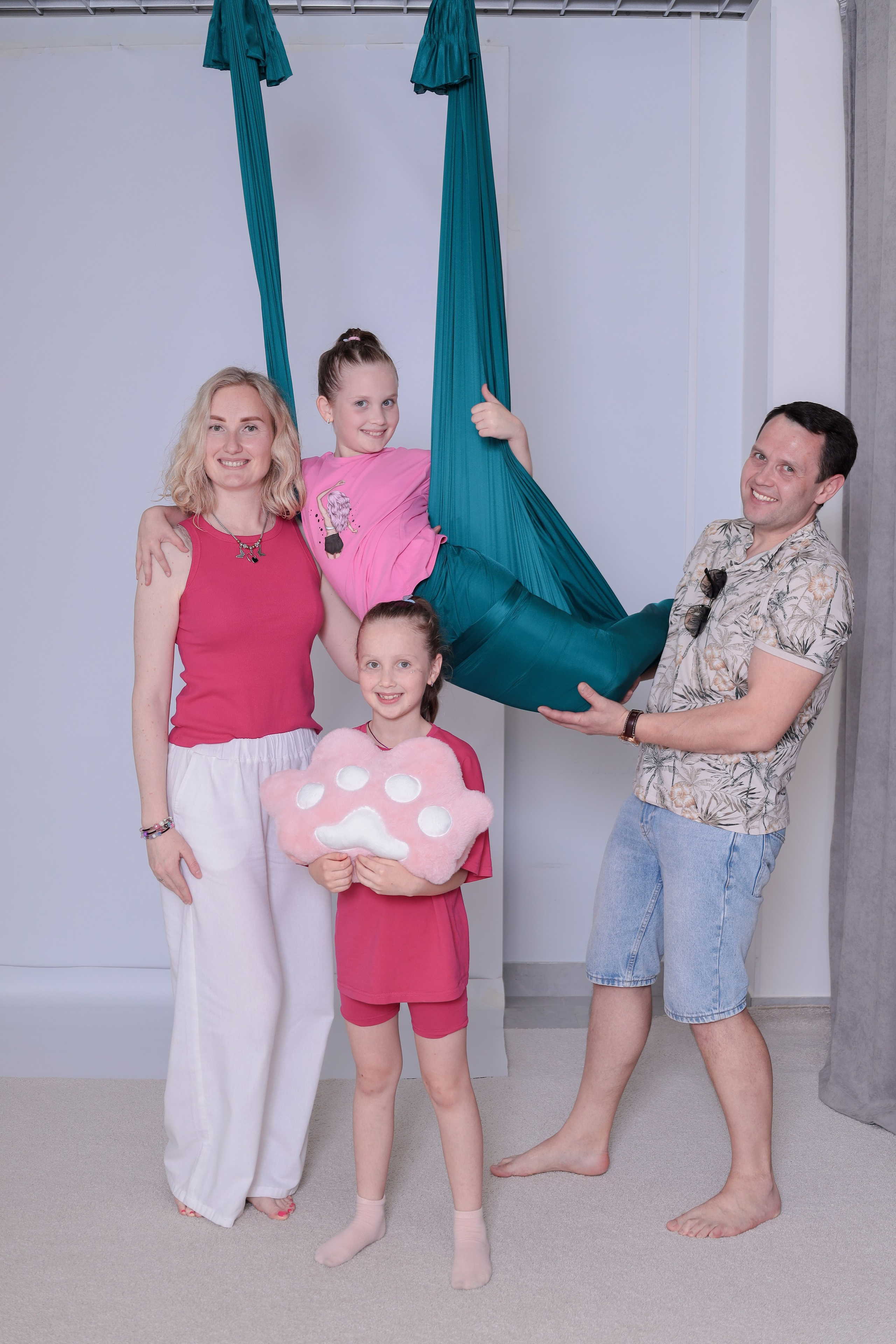 Детская аэройога. Фотограф Надршина Лилия