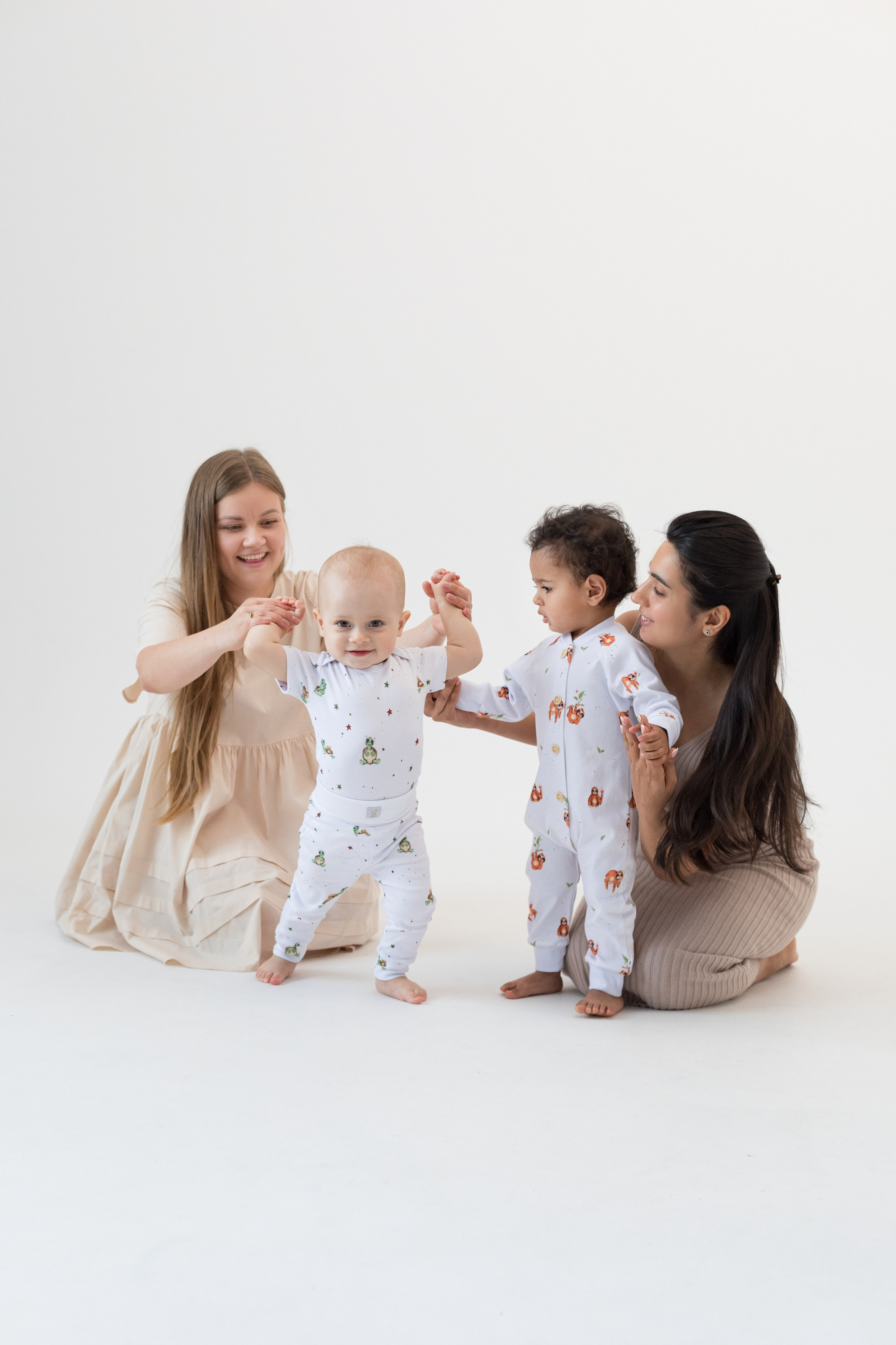 Фотосессия одежды для новорожденных детей. Детский и контент фотограф Надя Волкова Санкт-Петербург