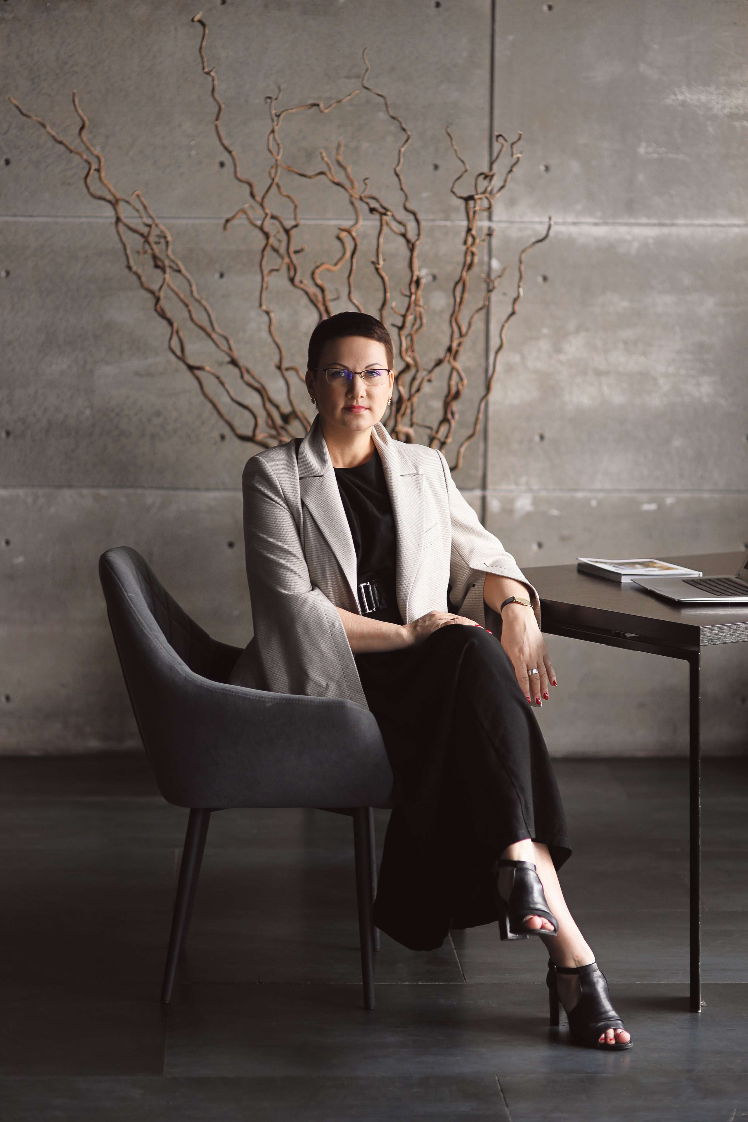 Деловые портреты в Москве: Профессиональная фотосессия для бизнеса. Профессиональный фотограф в Москве. Елена Шуваева