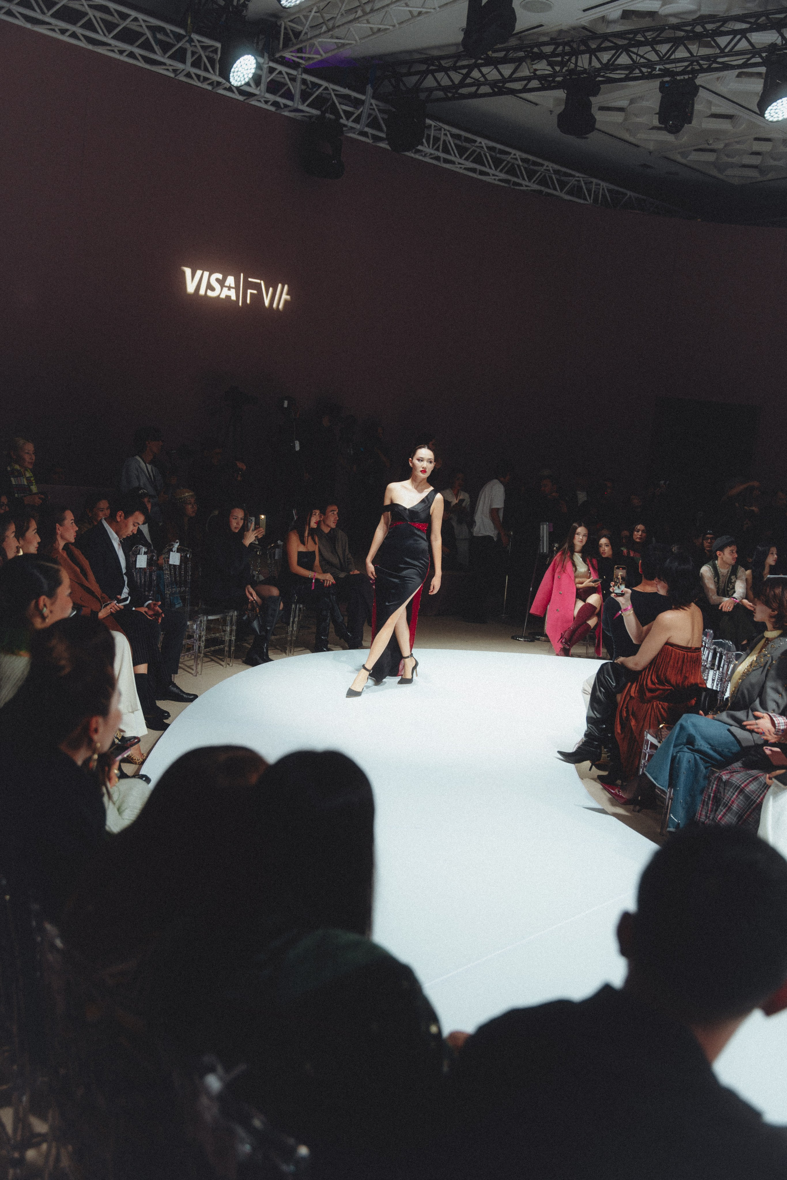 VISA FASHION WEEK ALMATY SS26 / THE PODIUM