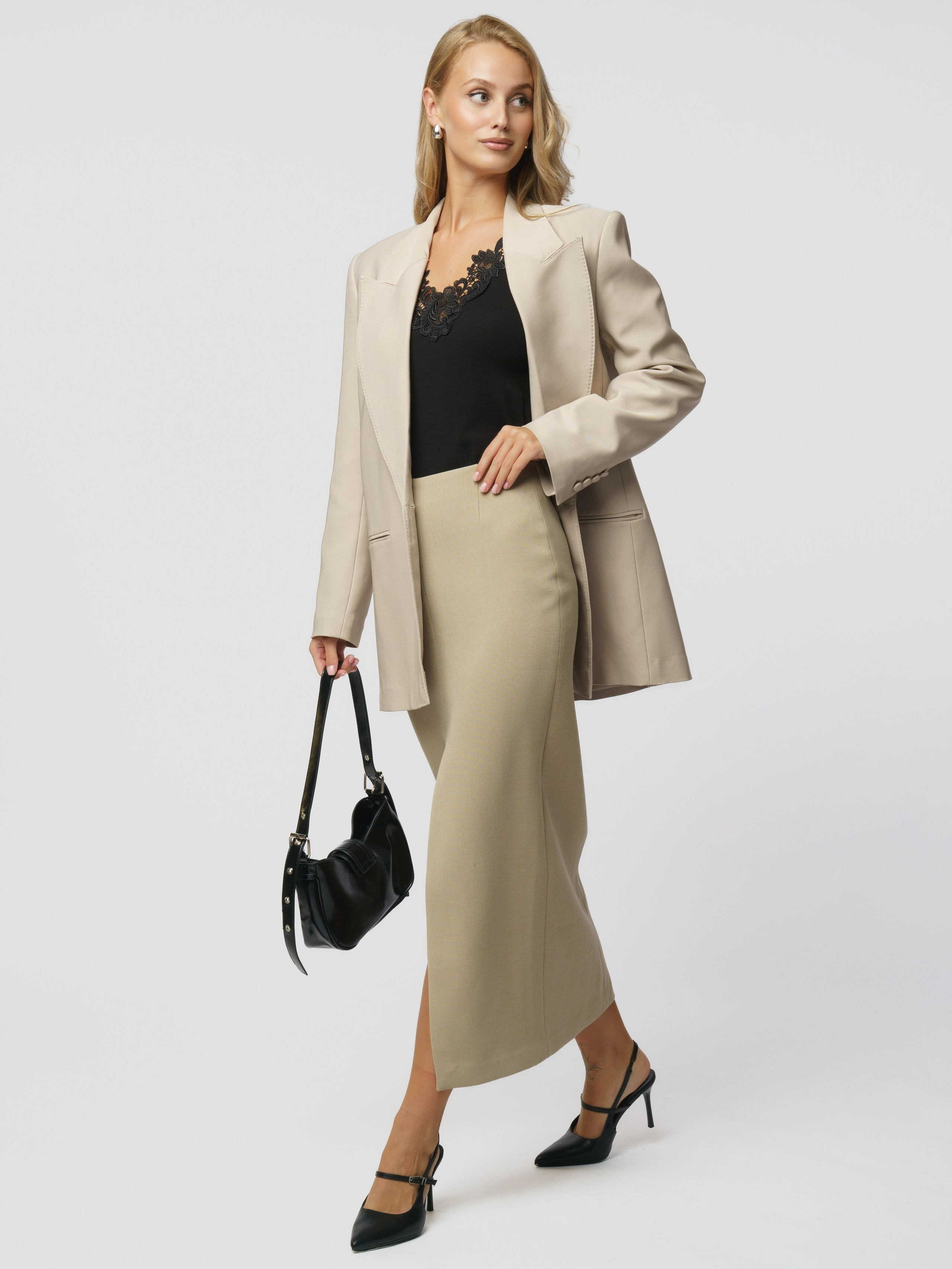 Яна, 42-44 р-р, рост 175. KED Production — продакшн из СПб. Создаём фото, видео и контент, который помогает брендам и селлерам продавать больше