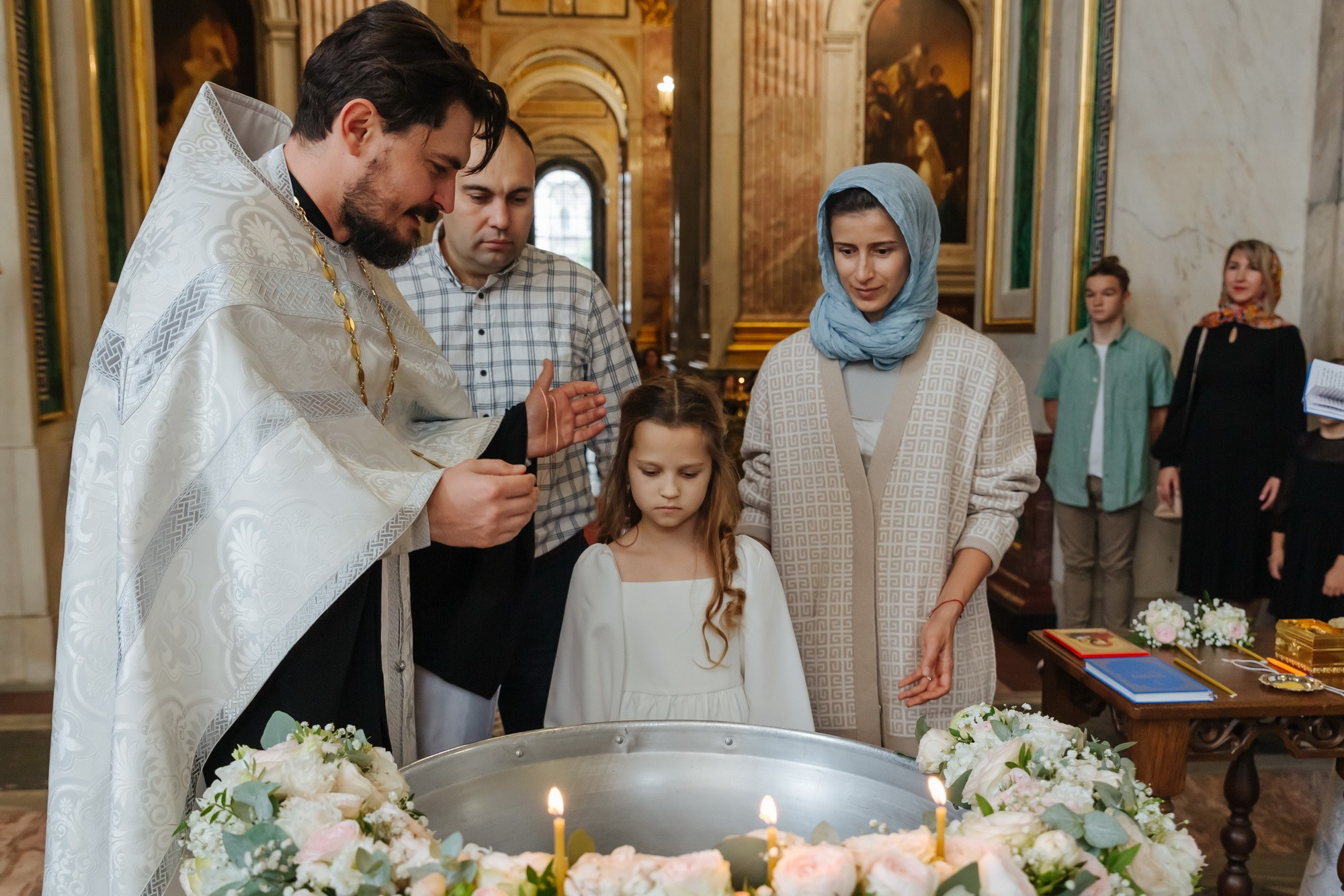 Крещение индивидуальное Исаакиевский собор. Фотограф крещение венчание в Петербурге! Помогает подобрать храм и посоветовал душевного батюшку в СПб