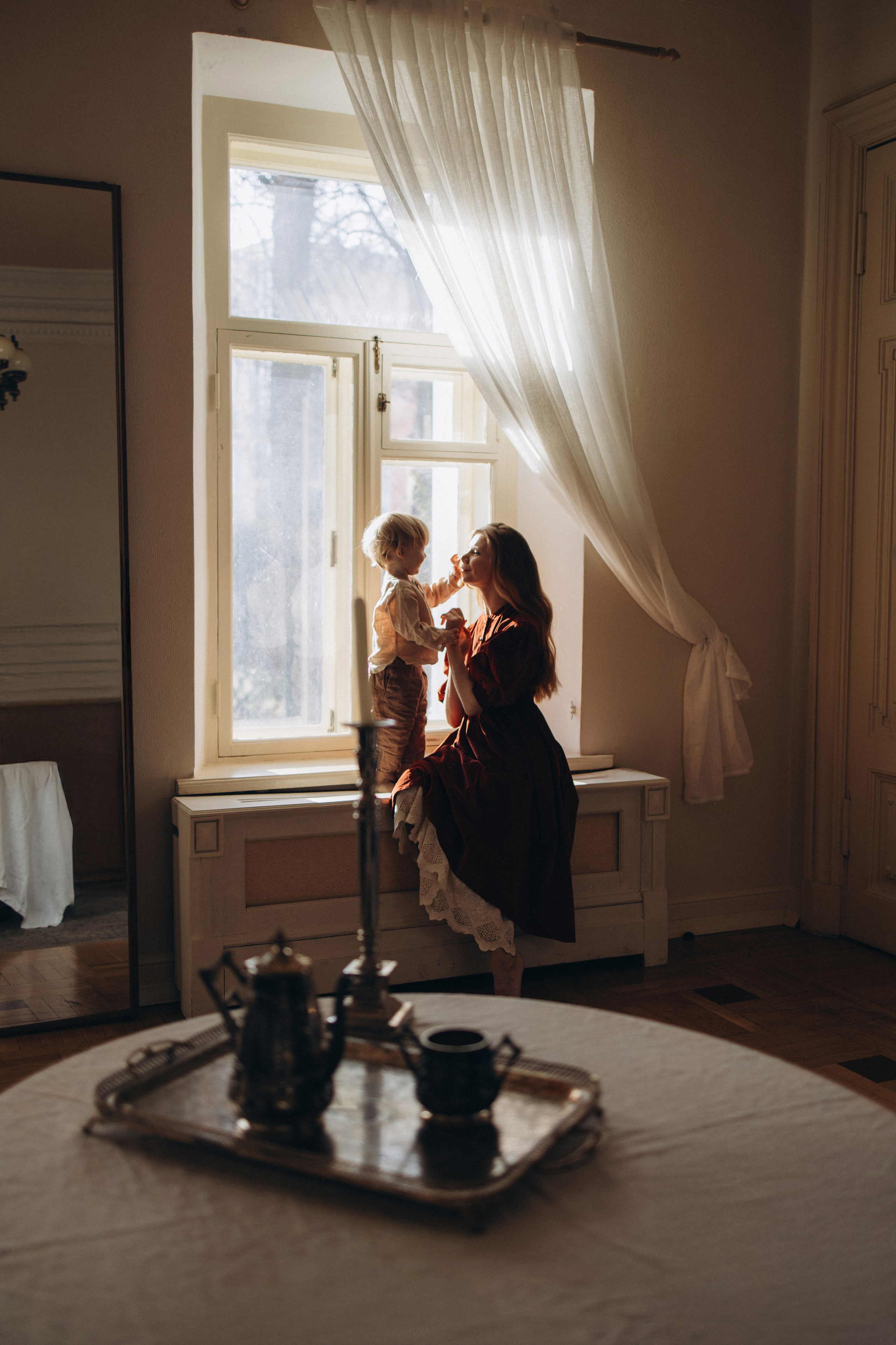 Тоня и Мироша в исторической квартире в центре Москвы. Семейный фотограф в Москве Марина Петра